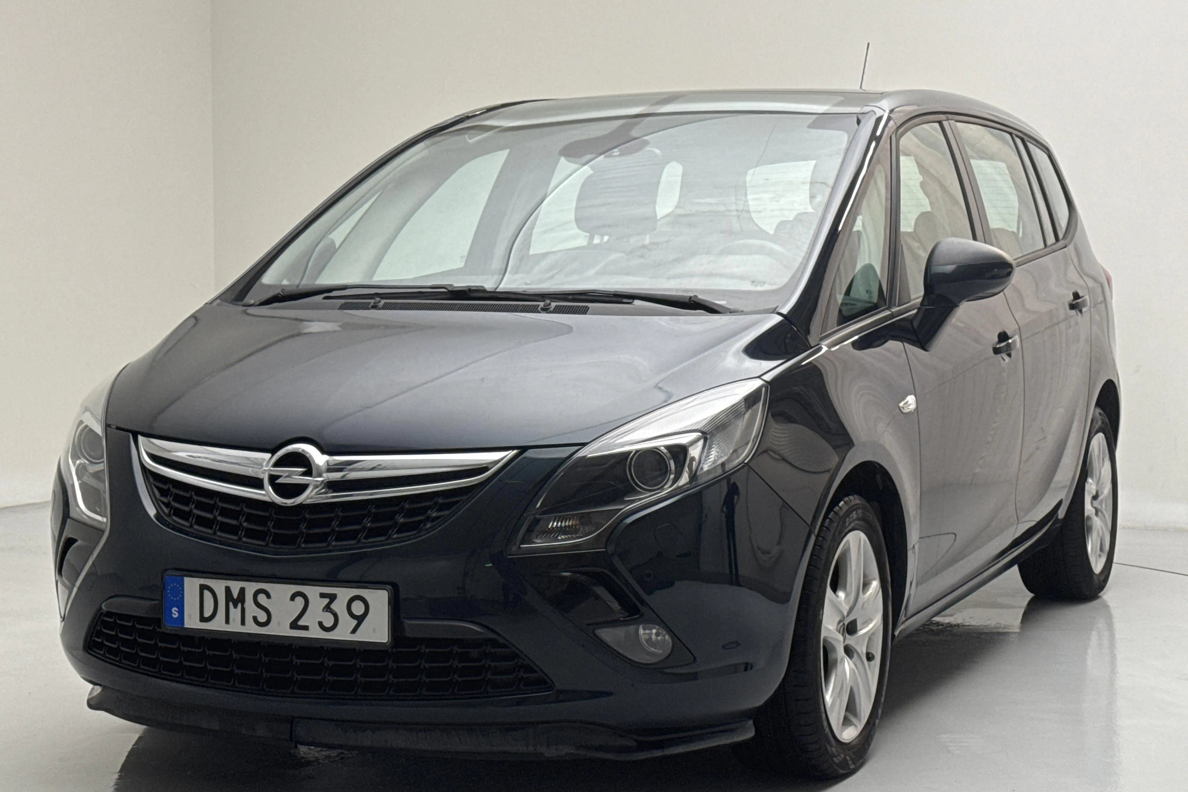 Presentation photo 1 of 14: OpelAHE291 Zafira 1.6 CNG ecoFLEX (150hk) - 77 660 km - Manual - green - 2015