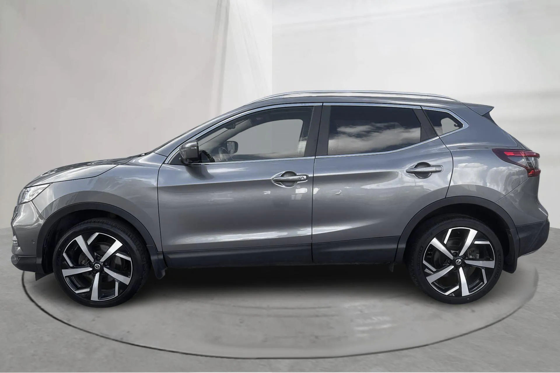 Presentationsfoto 2 av 16: Nissan Qashqai 1.5 dCi (110hk) - 8 331 mil - Manuell - grå - 2018
