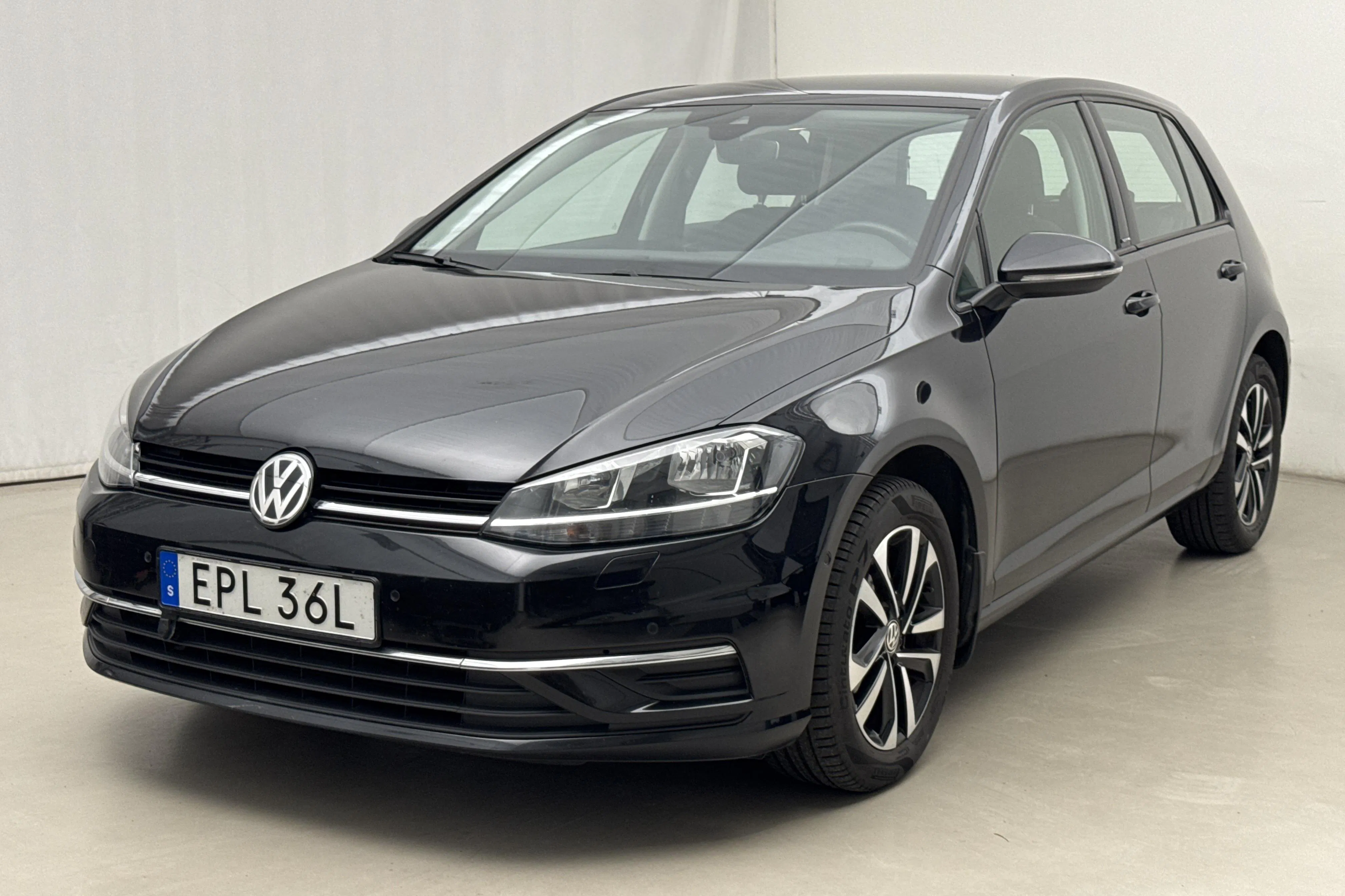 Presentation photo 1 of 17: VW Golf VII 1.0 TSI 5dr (115hk) - 138 990 km - Automatic - black - 2019