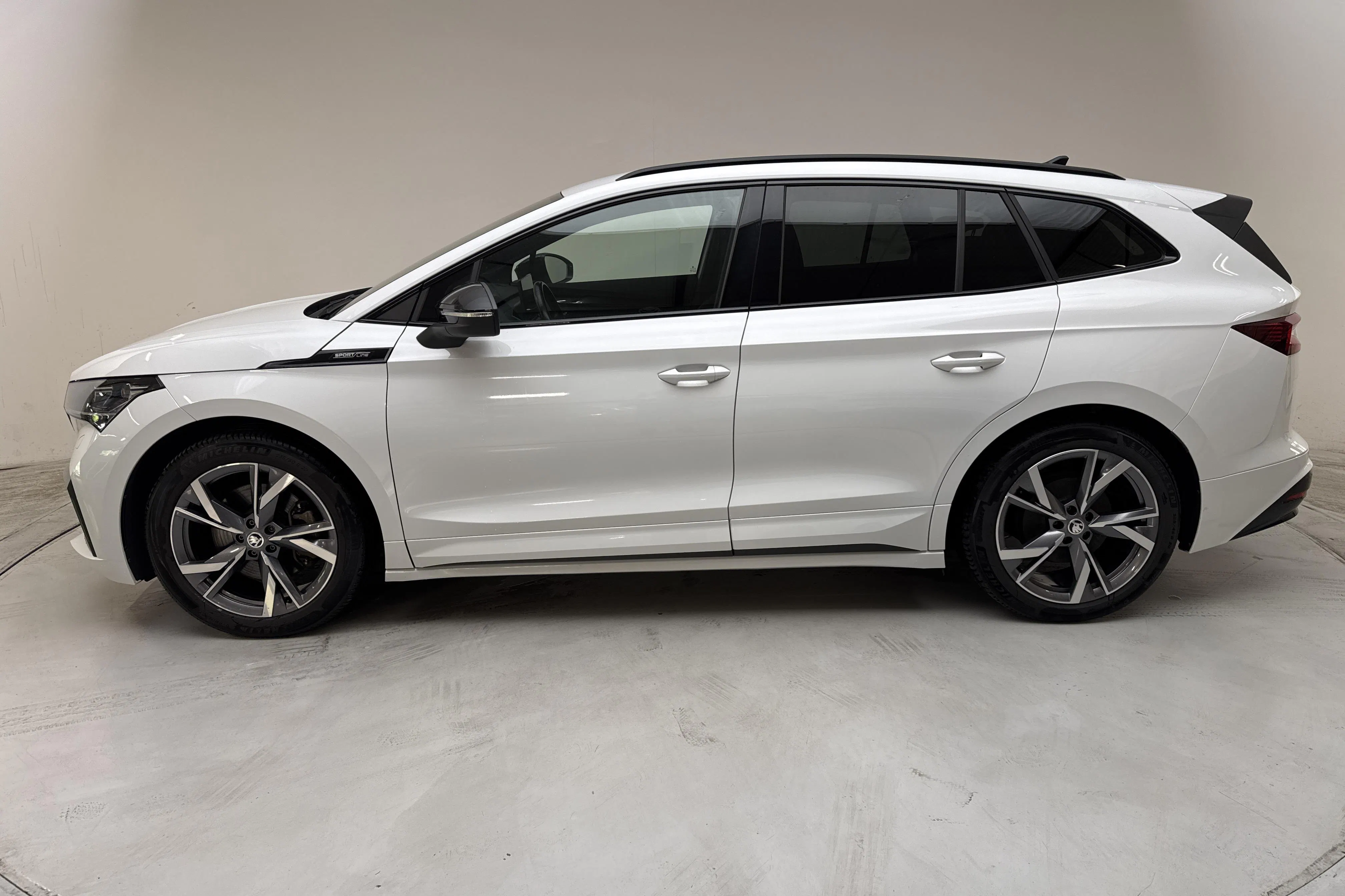 Presentation photo 2 of 17: Skoda Enyaq iV 80 (204hk) - 87 800 km - Automatic - white - 2023