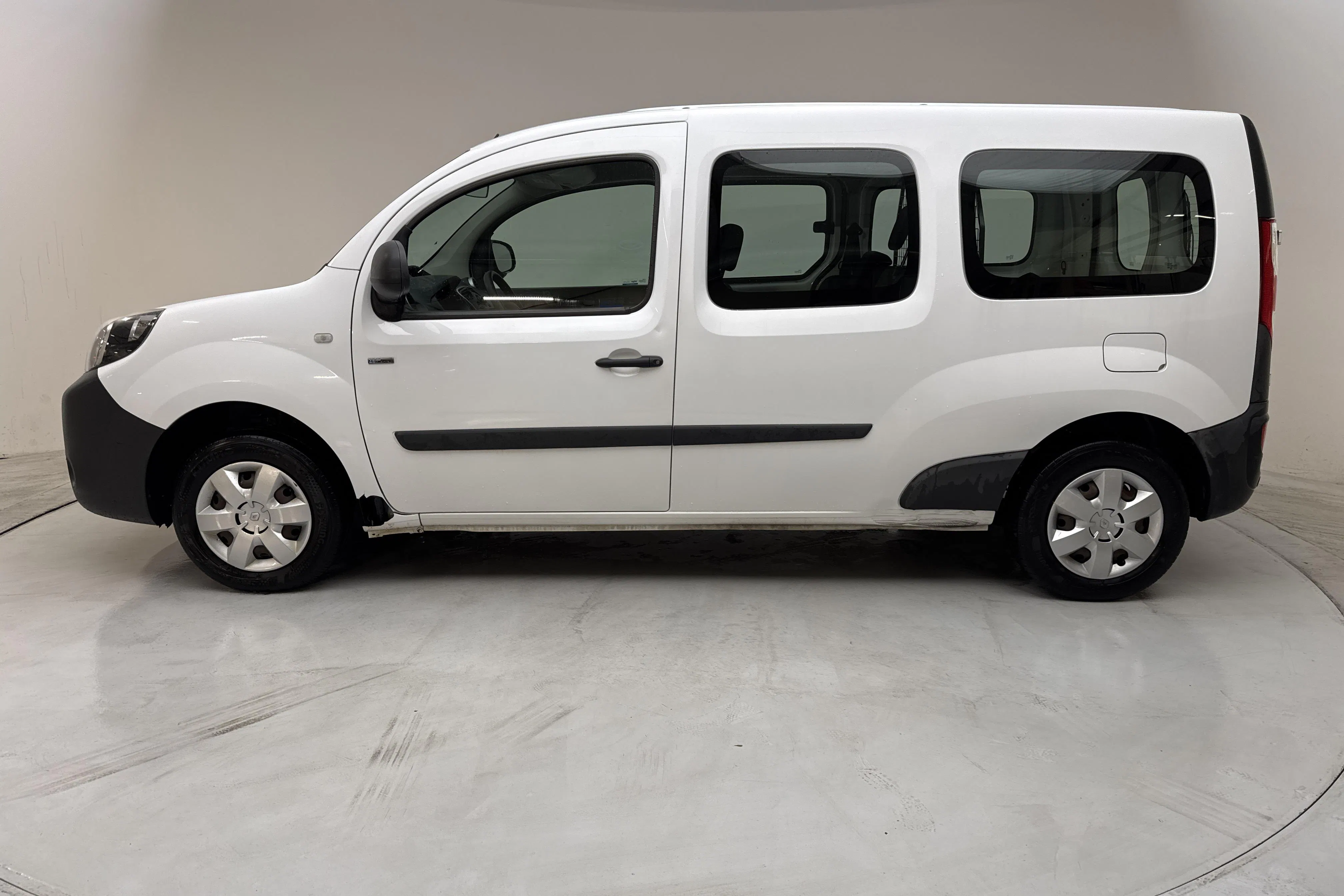 Presentation photo 2 of 14: Renault Kangoo Z.E Power Plus 33kWh Maxi Skåp (60hk) - 84 660 km - Automatic - white - 2021