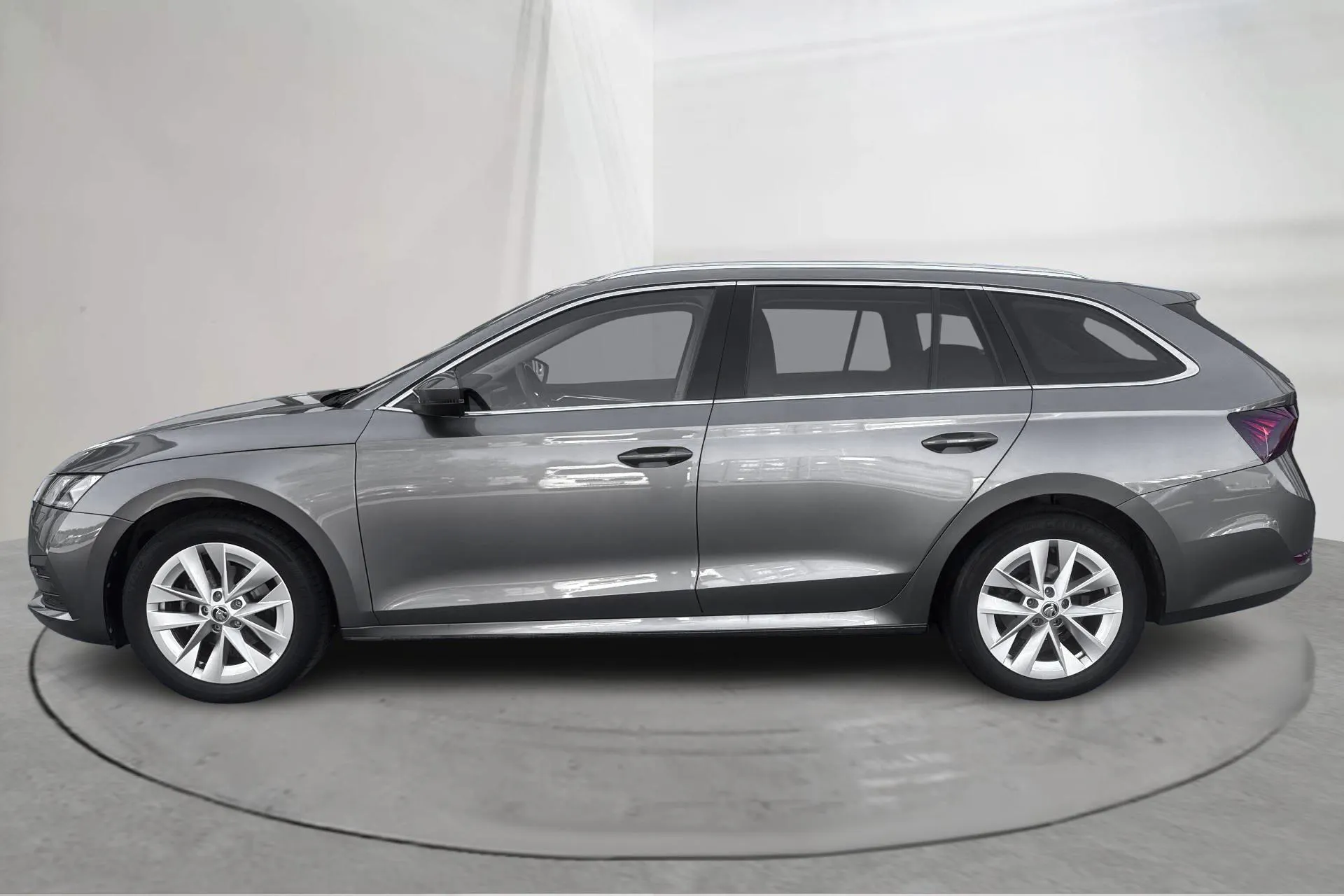 Presentation photo 2 of 17: Skoda Octavia G-TEC 1.5 TSI Combi (130hk) - 63 500 km - Automatic - gray - 2023