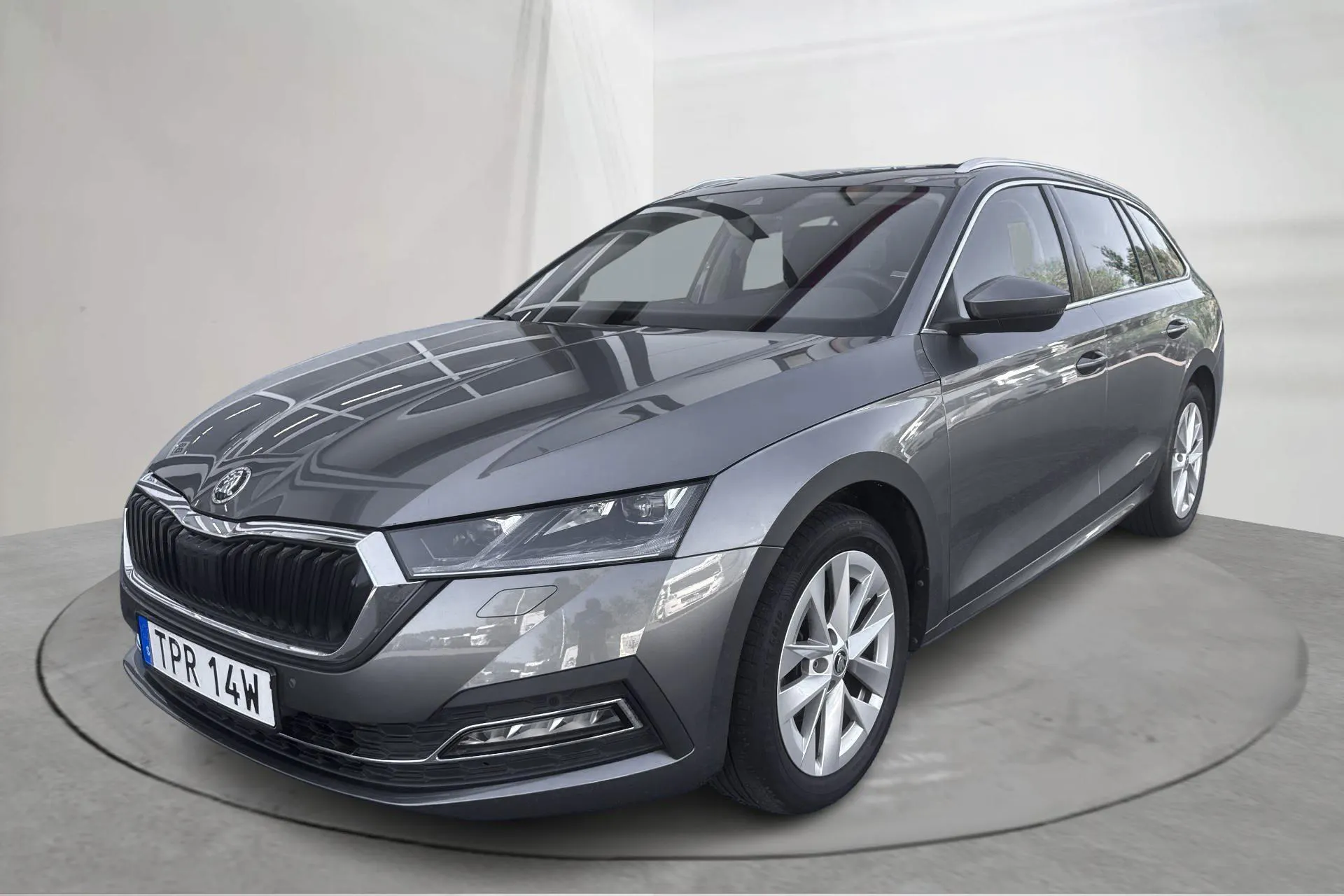 Presentation photo 1 of 17: Skoda Octavia G-TEC 1.5 TSI Combi (130hk) - 63 500 km - Automatic - gray - 2023