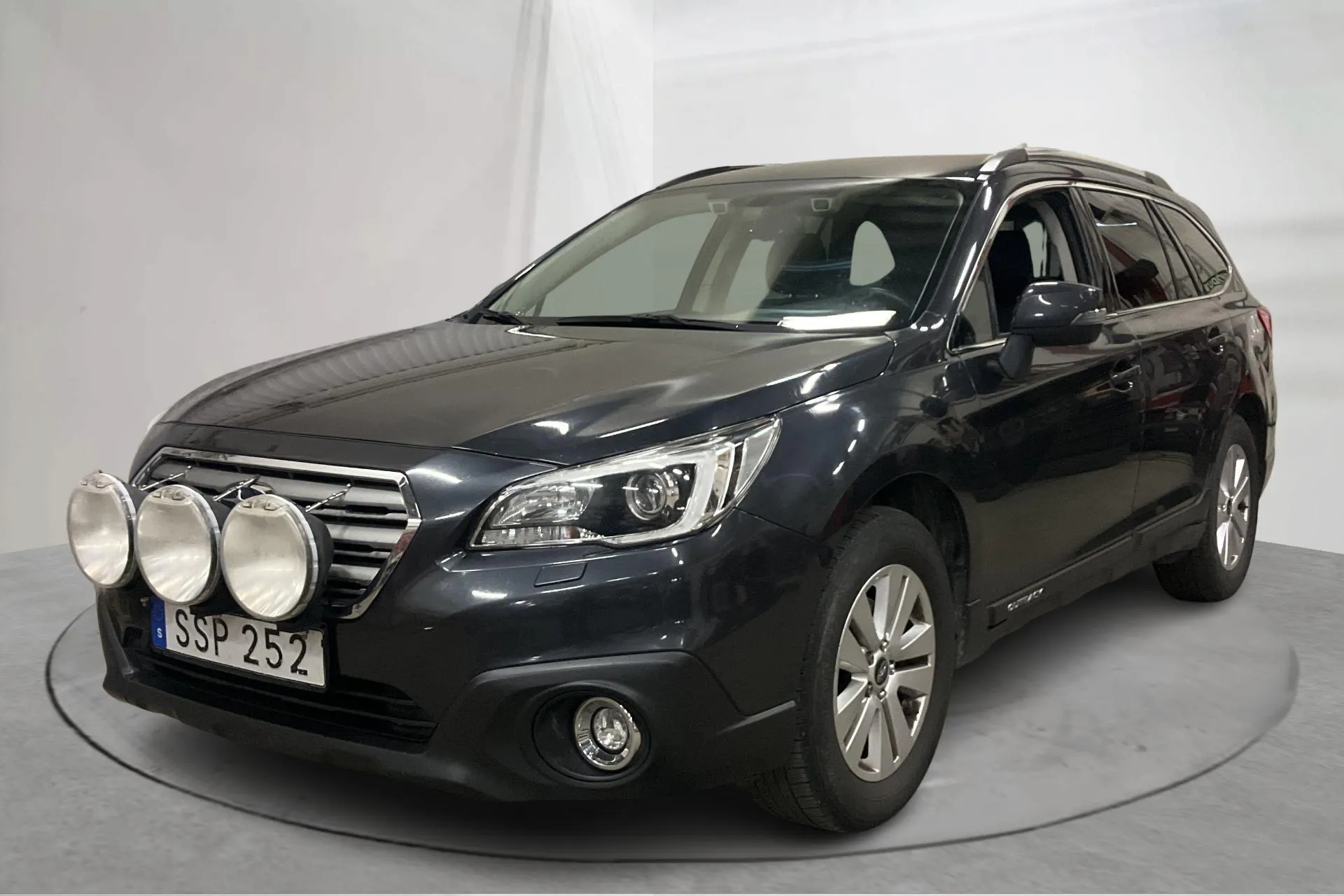 Presentationsfoto 1 av 15: Subaru Outback 2.0D (150hk) - 21 196 mil - Automat - Mörkgrå - 2017