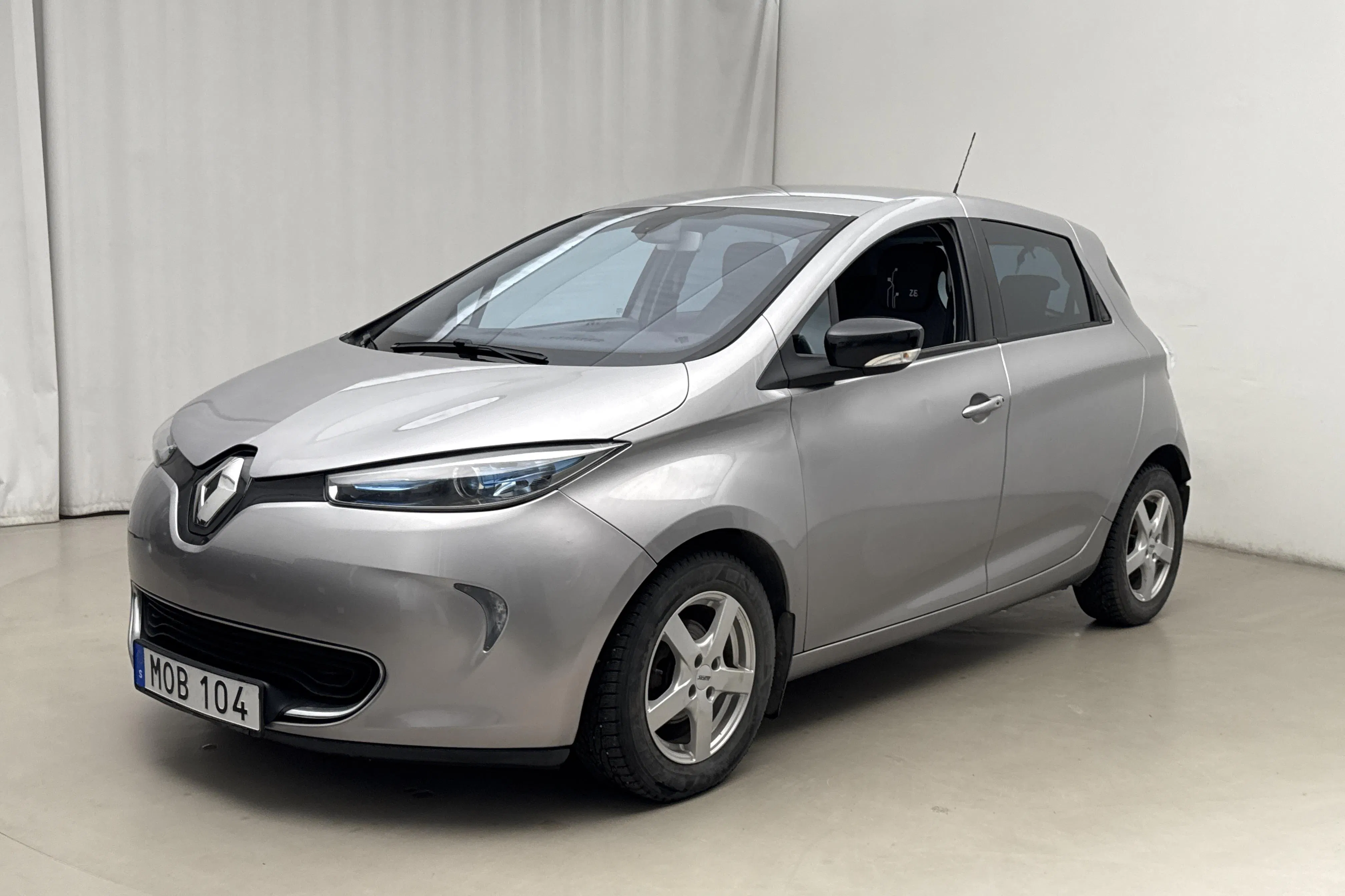 Presentationsfoto 1 av 19: Renault Zoe 22kWh R88 (88hk) - 11 133 mil - Automat - grå - 2016