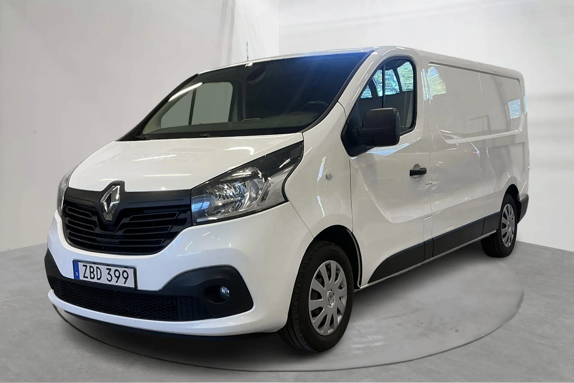 Presentationsfoto 1 av 15: Renault Trafic 1.6 dCi Skåp (125hk) - 20 749 mil - Manuell - vit - 2018