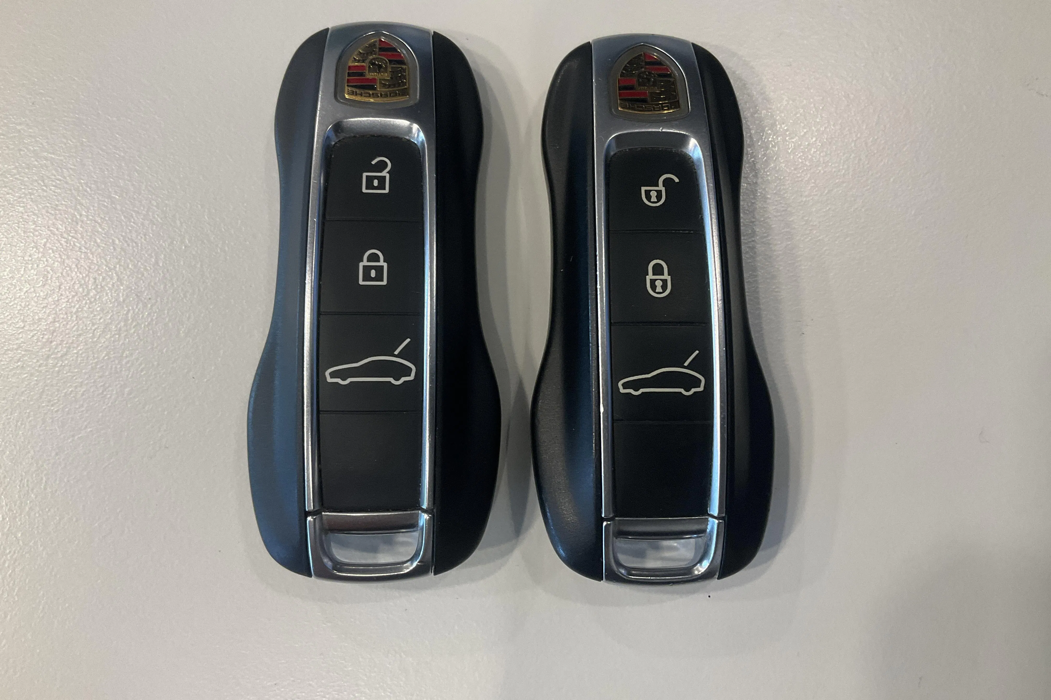 Presentation photo 22 of 22: Porsche Panamera 4 E-hybrid (462hk) - 82 360 km - Automatic - blue - 2018