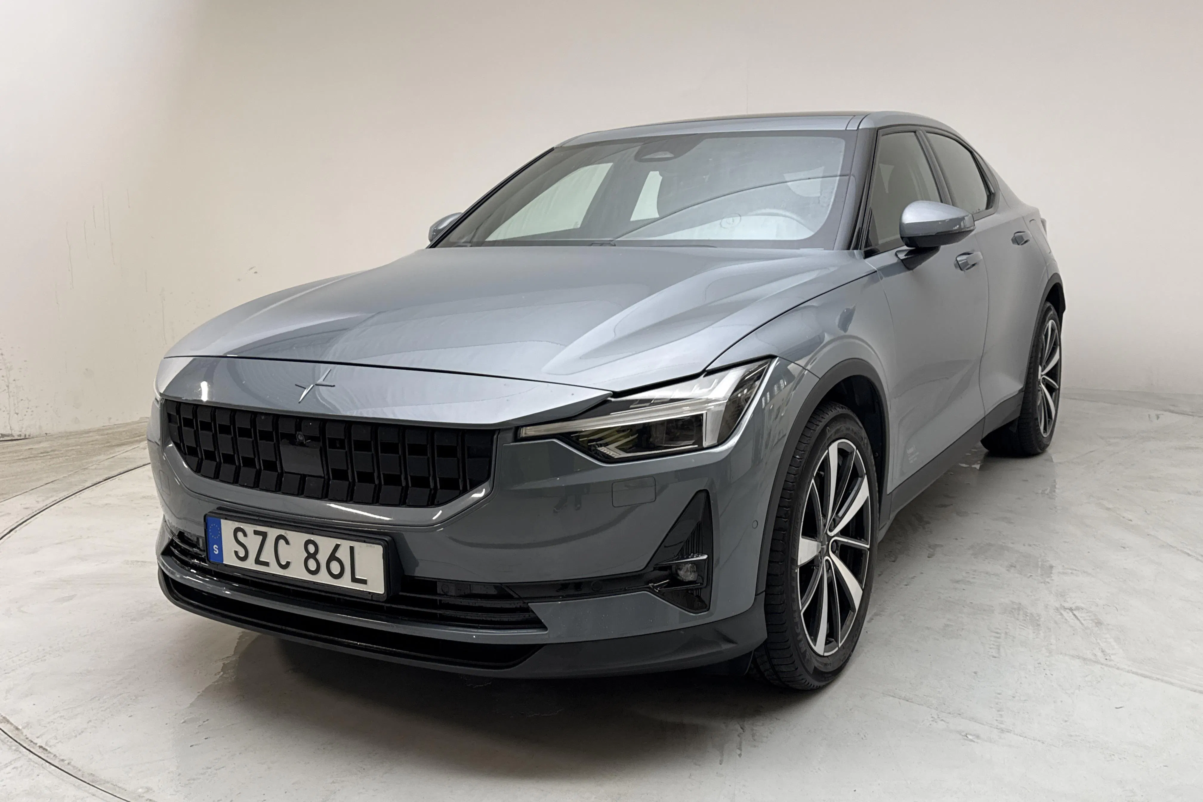 Presentation photo 1 of 22: Polestar 2 Long range Dual motor (408hk) - 34 350 km - Automatic - gray - 2021