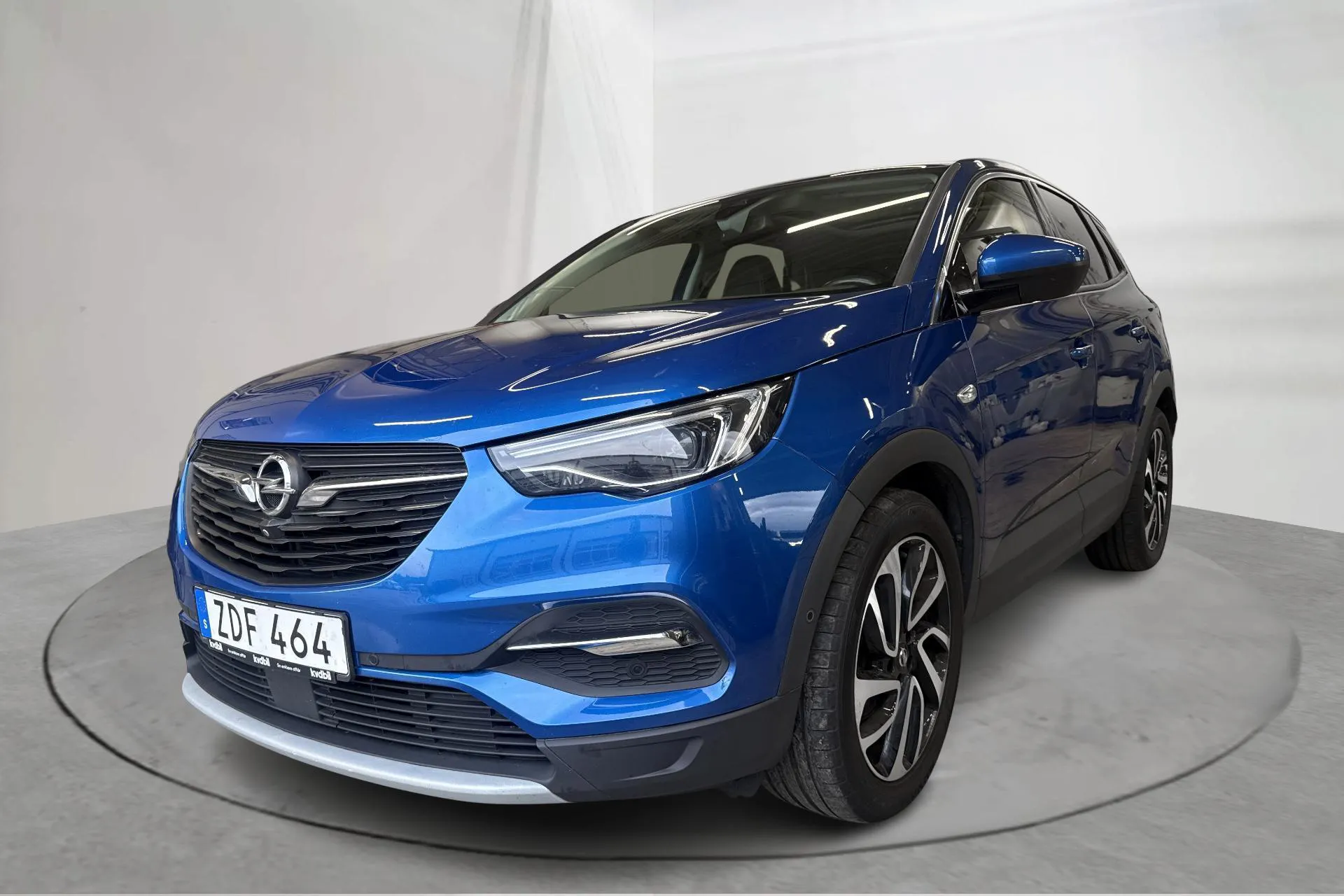 Presentationsfoto 1 av 17: Opel Grandland X 1.2 ECOTEC (130hk) - 14 894 mil - Automat - blå - 2018