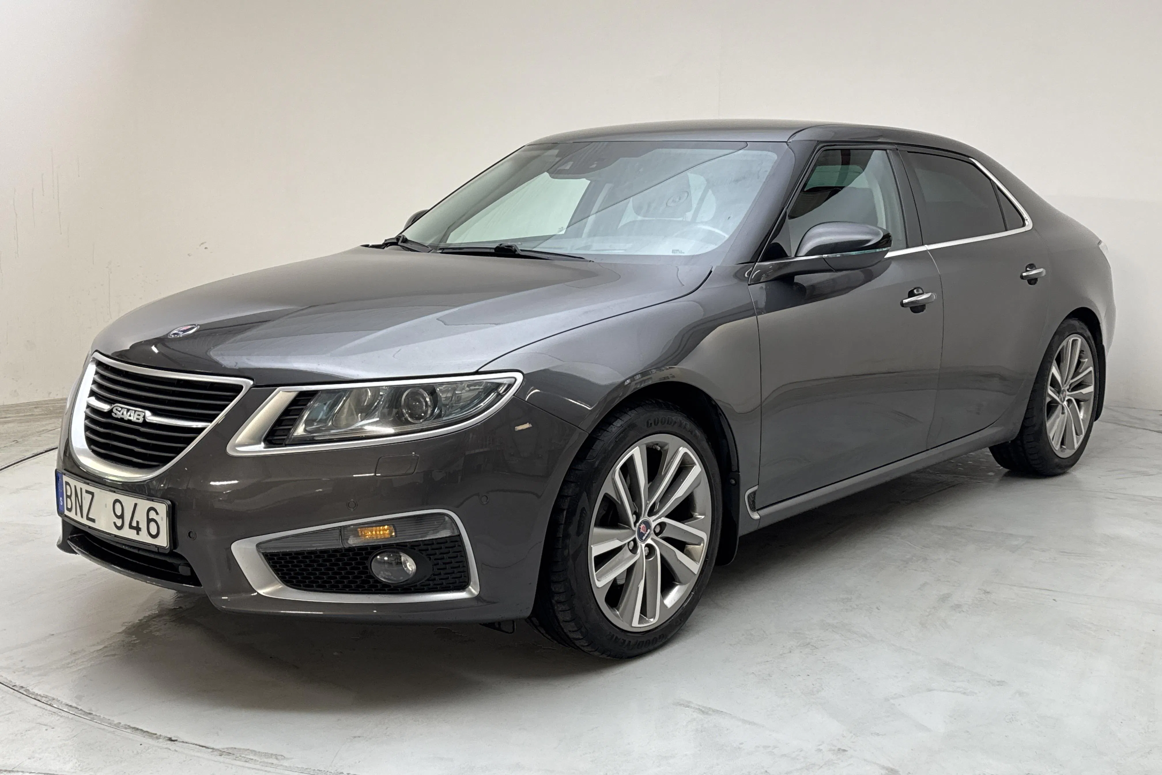 Presentation photo 1 of 14: Saab 9-5 2.0 Turbo4 BioPower XWD (220hk) - 195 330 km - Automatic - gray - 2011