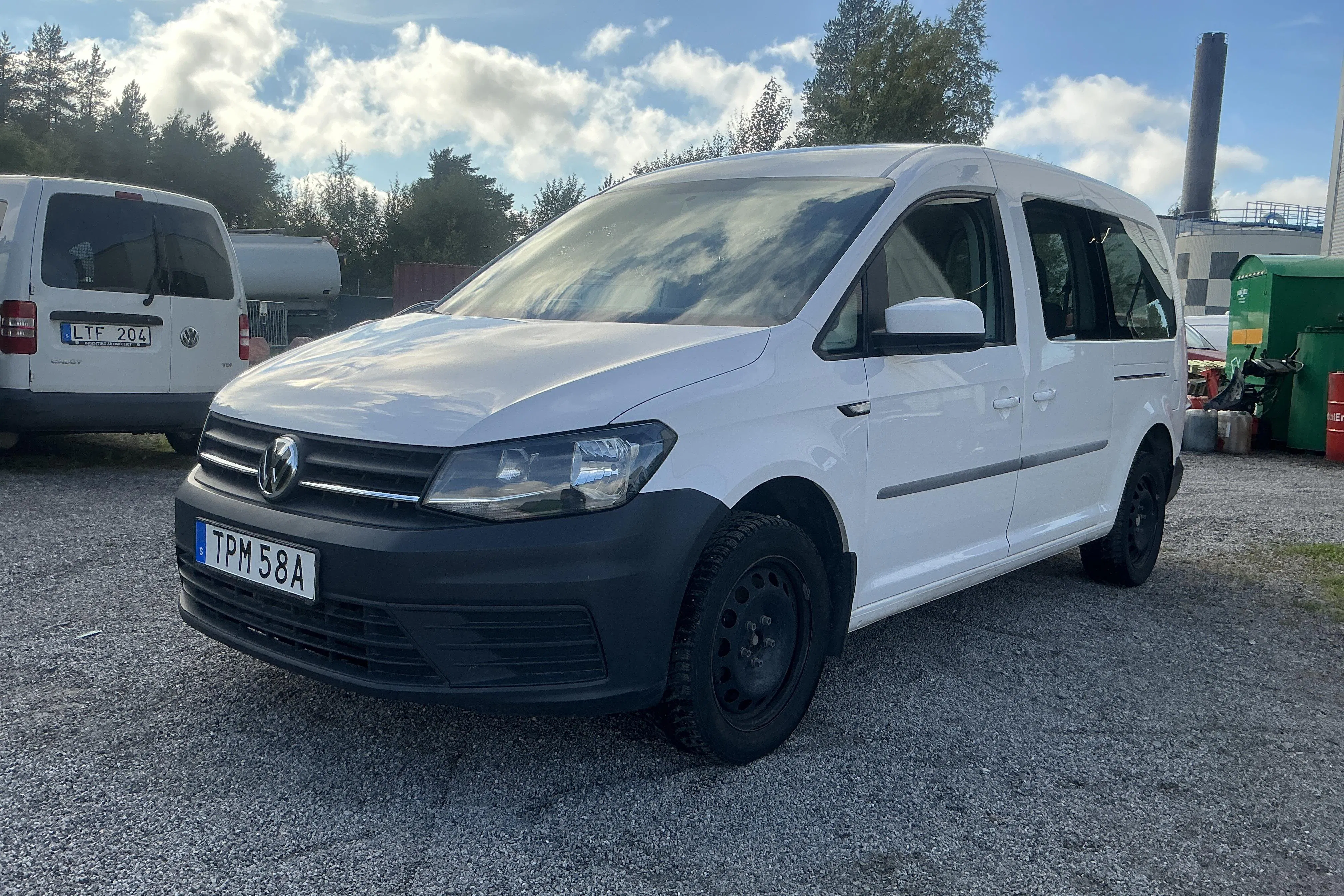 Presentation photo 1 of 14: VW Caddy Maxi Life 2.0 TDI (102hk) - 114 820 km - Automatic - white - 2019