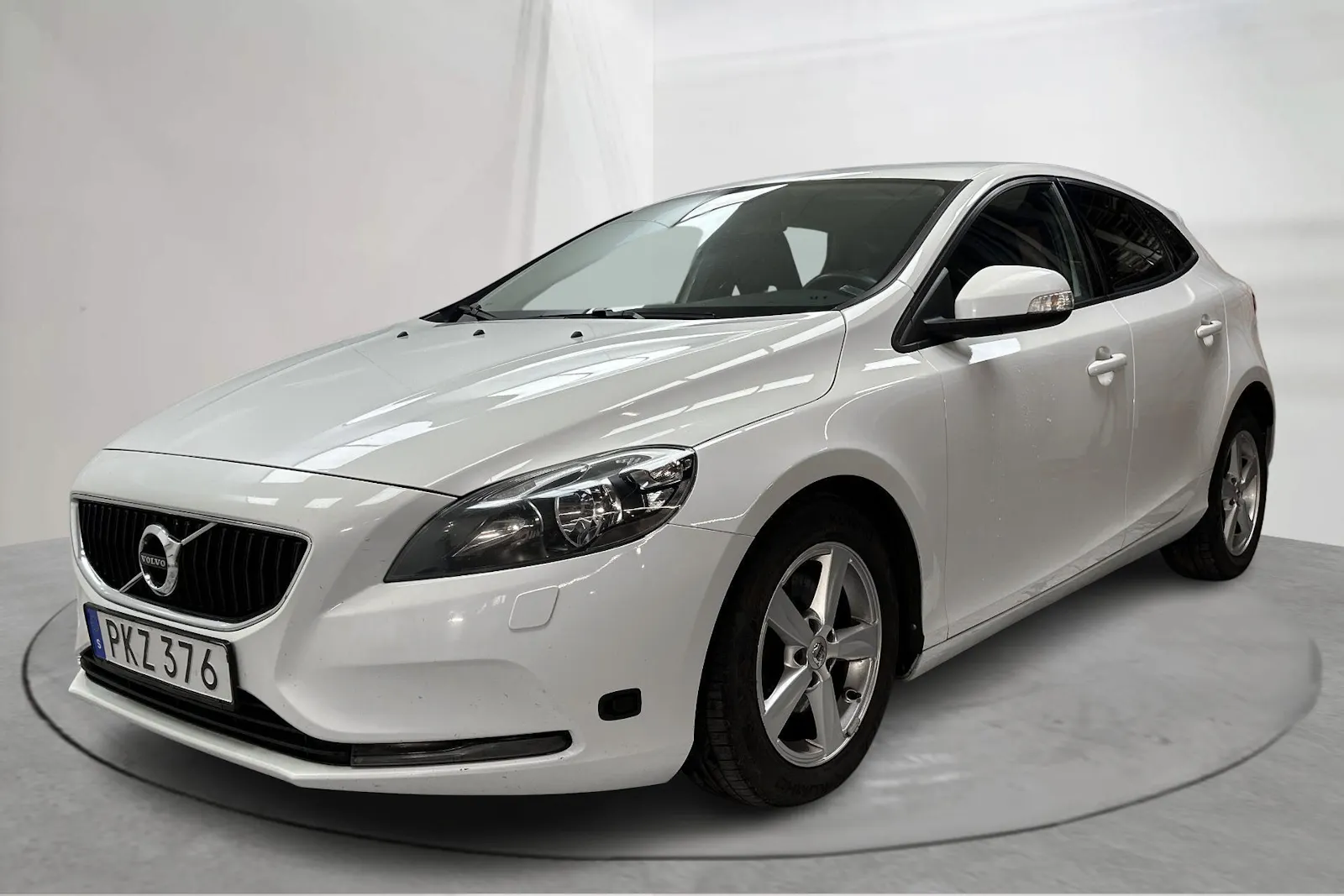 Volvo V40 T3 152 л.с.