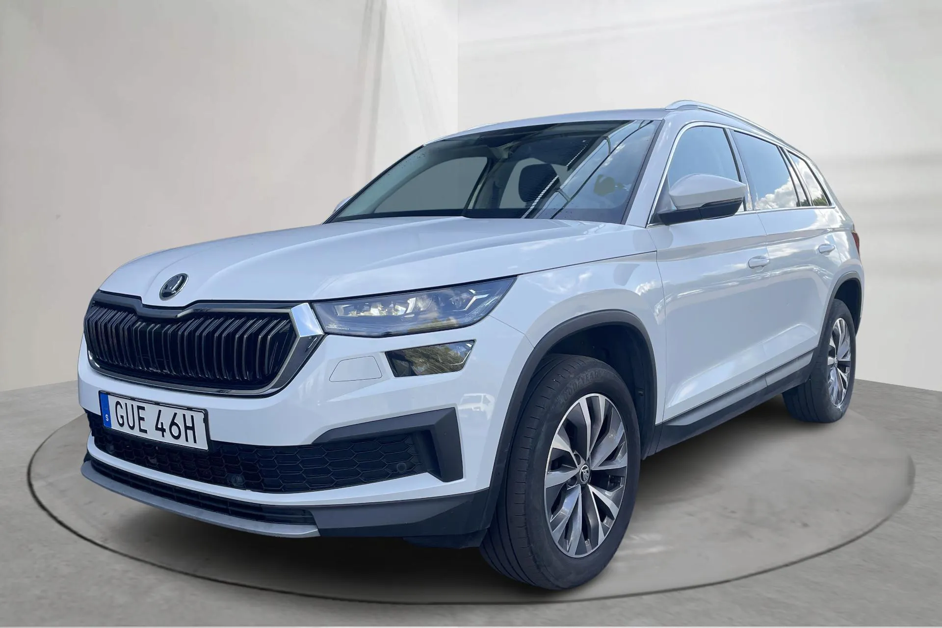Presentation photo 1 of 18: Skoda Kodiaq 2.0 TDI 4X4 (200hk) - 139 800 km - Automatic - white - 2023