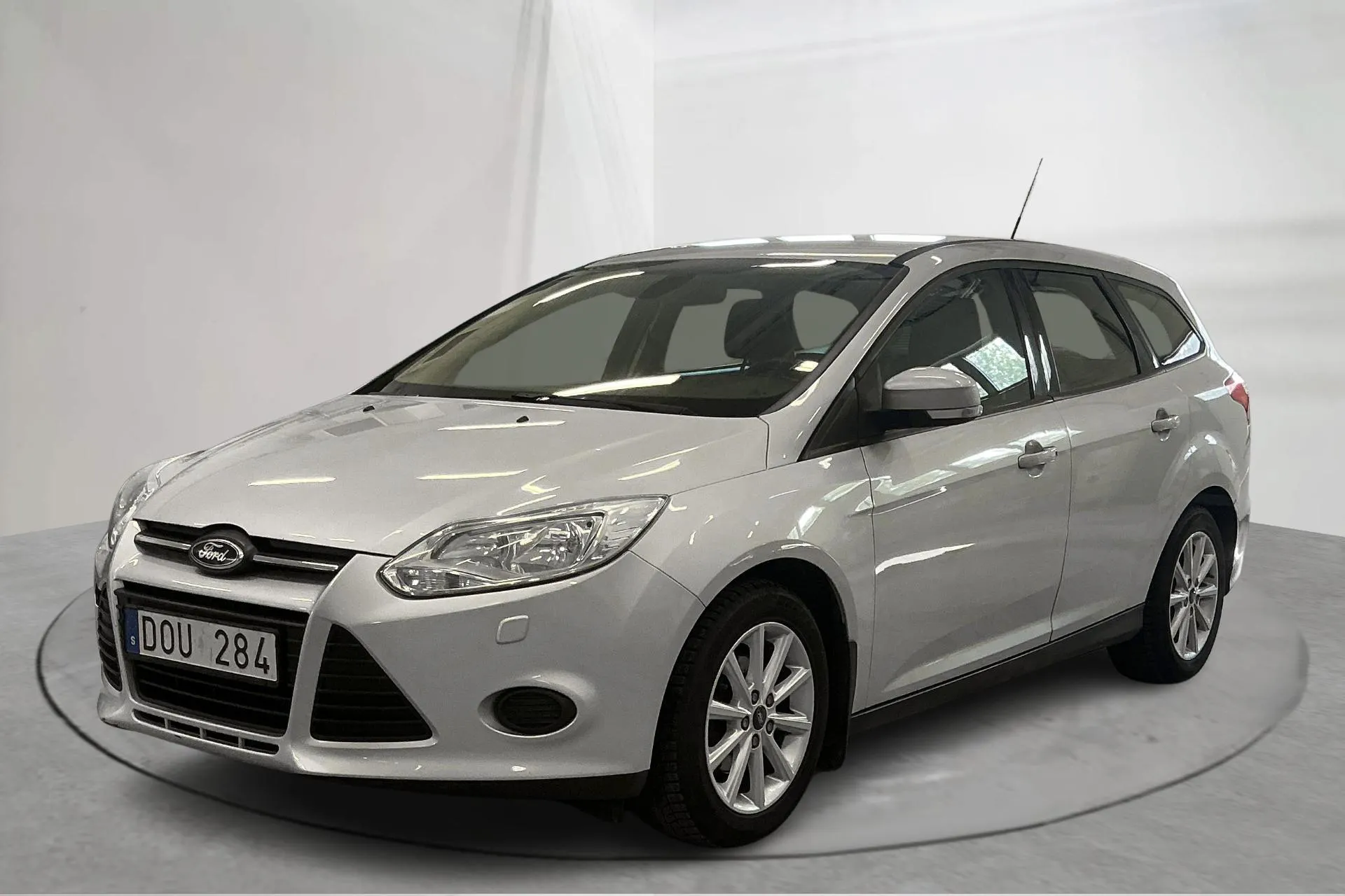 Presentationsfoto 1 av 12: Ford Focus 1.0 EcoBoost Kombi (125hk) - 14 444 mil - Manuell - grå - 2013