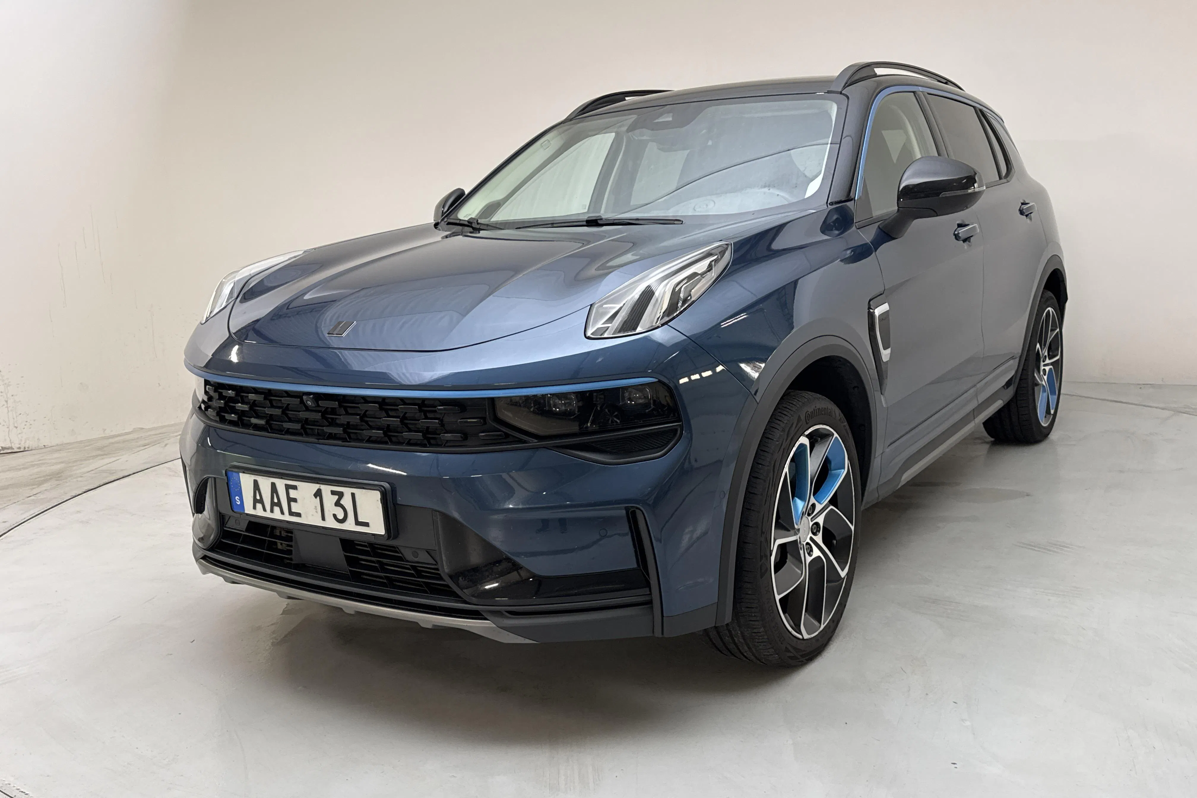 Presentation photo 1 of 22: Lynk & Co 01 PHEV (265hk) - 90 230 km - Automatic - blue - 2022