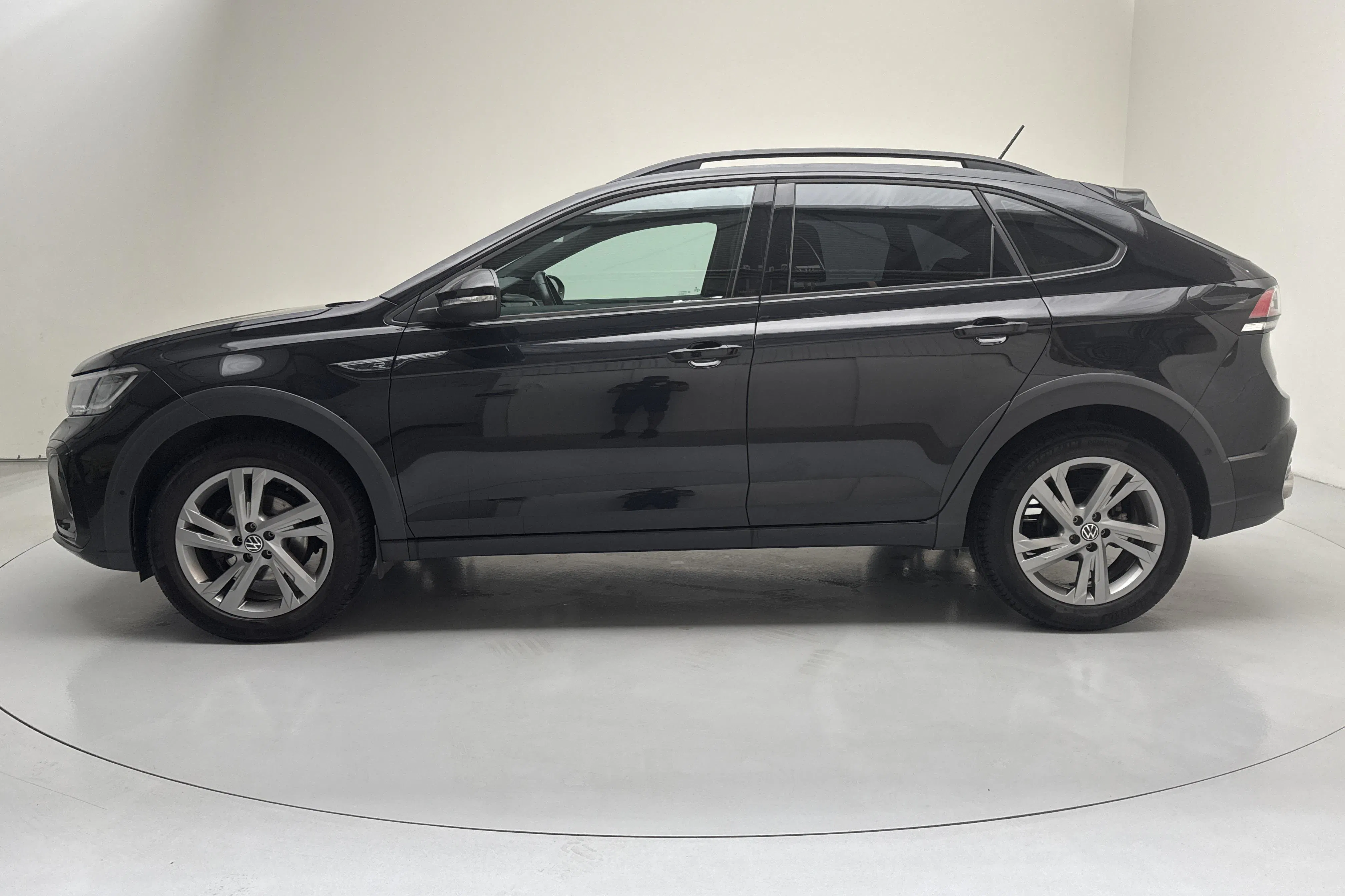 Presentation photo 2 of 13: VW Taigo 1.0 TSI (110hk) - 43 350 km - Automatic - black - 2023