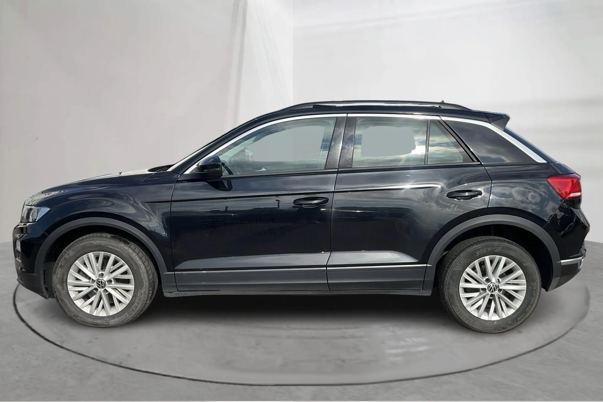Presentation photo 2 of 14: VW T-Roc 2.0 TDI 4MOTION (150hk) - 143 420 km - Automatic - black - 2021