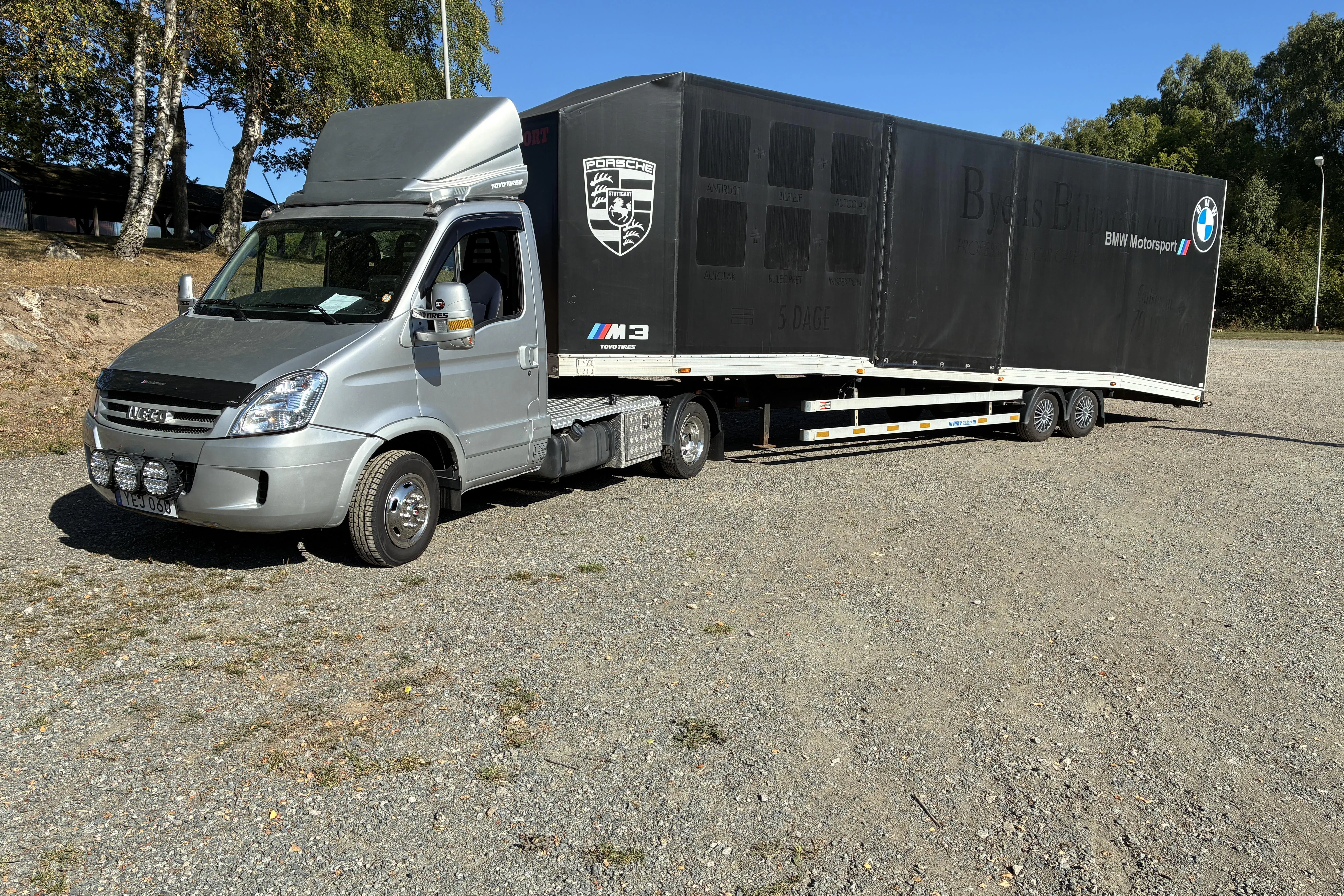 Presentation photo 1 of 57: Iveco Daily - 368 864 km - Manual - silver - 2007