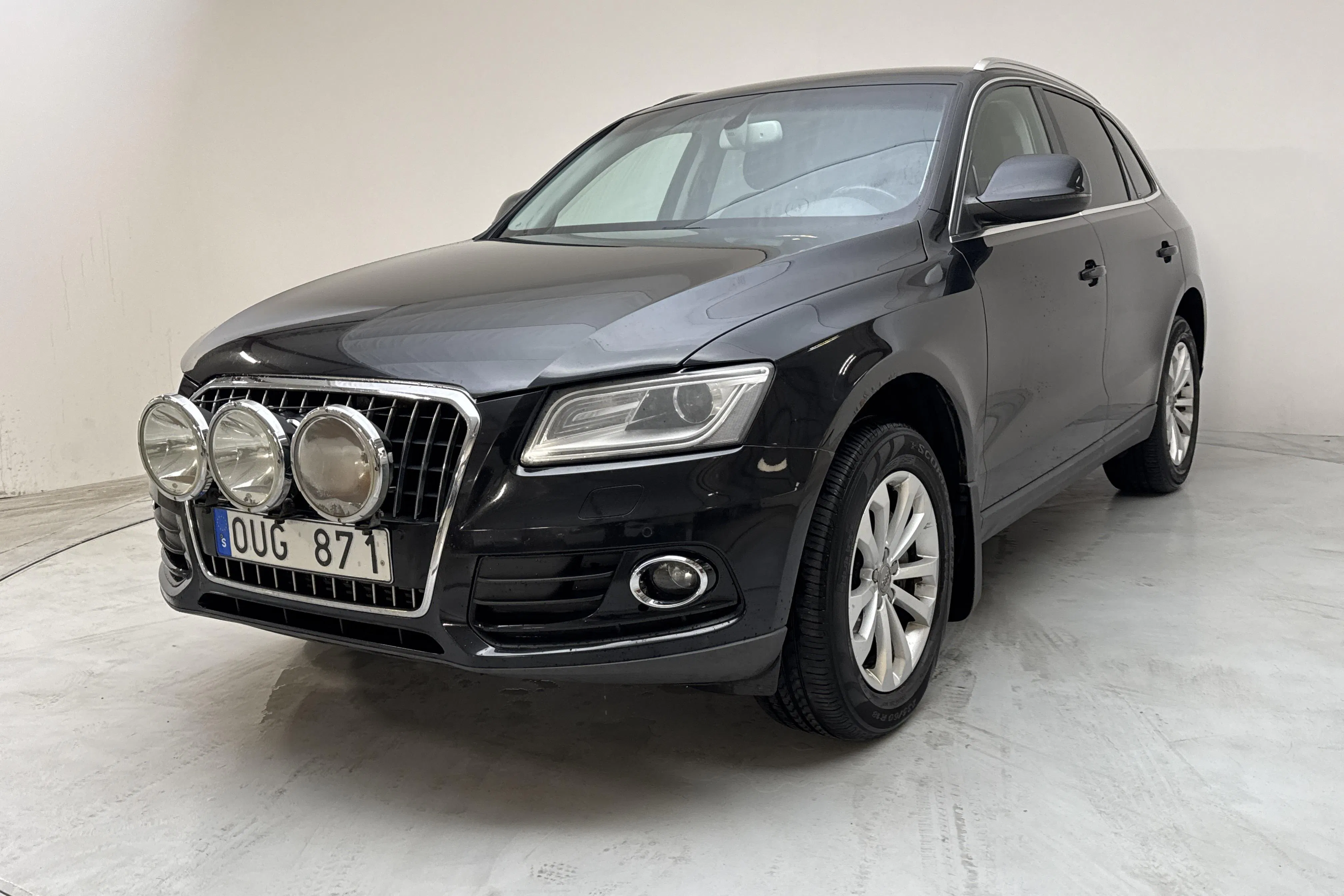 Presentation photo 1 of 14: Audi Q5 2.0 TDI quattro (143hk) - 235 960 km - Manual - black - 2013