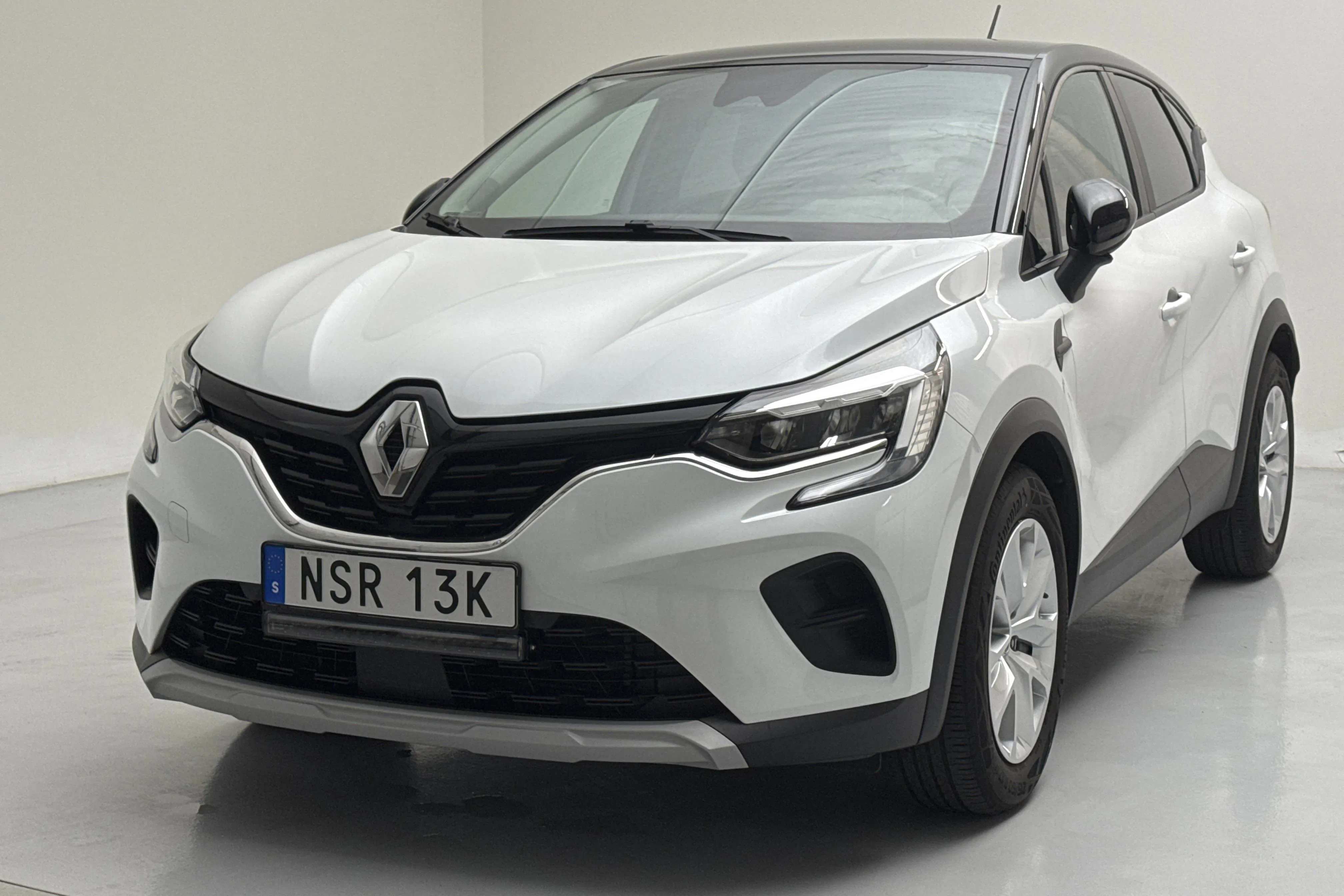 Presentation photo 1 of 13: Renault Captur 1.0 TCe (90hk) - 25 390 km - Manual - 2022