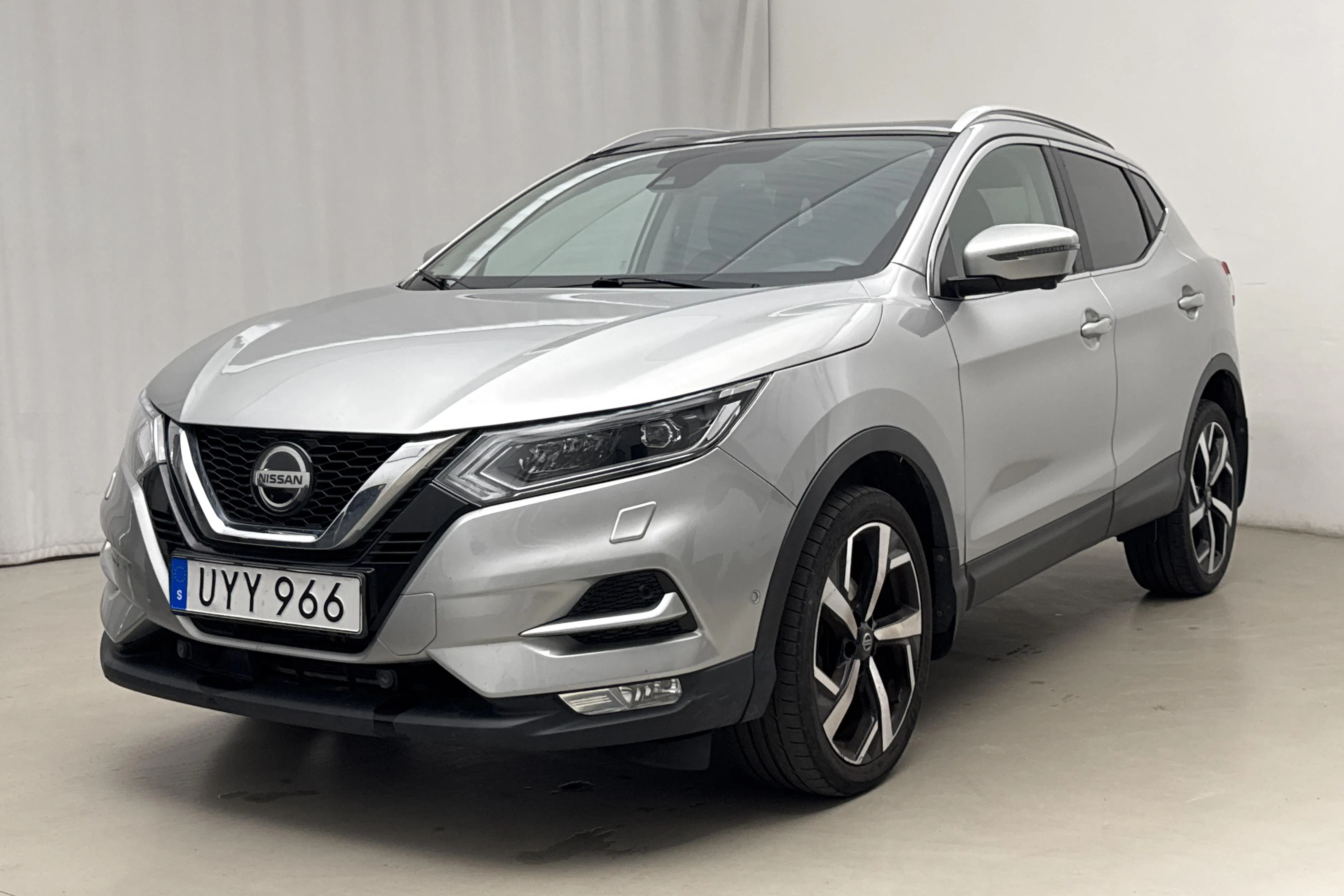 Presentationsfoto 1 av 19: Nissan Qashqai 1.2 DIG-T (115hk) - 8 919 mil - Automat - silver - 2018