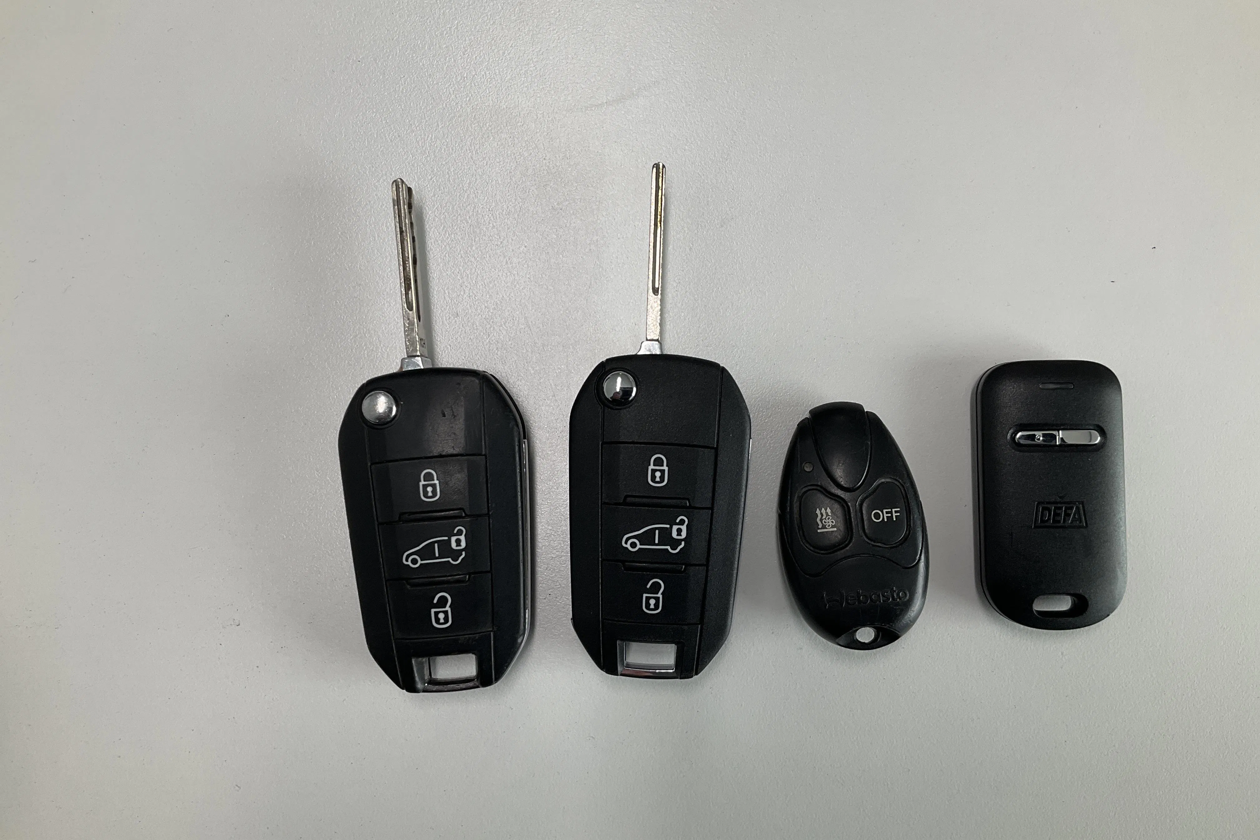 Presentationsfoto 13 av 13: Peugeot Partner 1.5 HDI Skåp (130hk) - 7 619 mil - Automat - vit - 2022