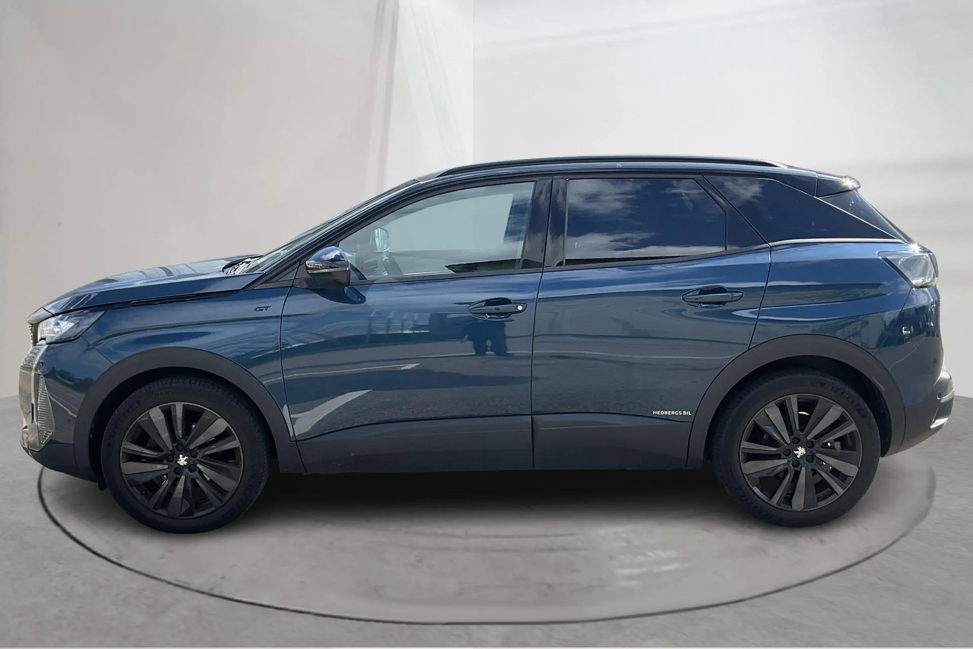 Presentation photo 2 of 13: Peugeot 3008 1.2 PureTech (130hk) - 34 580 km - Automatic - blue - 2023