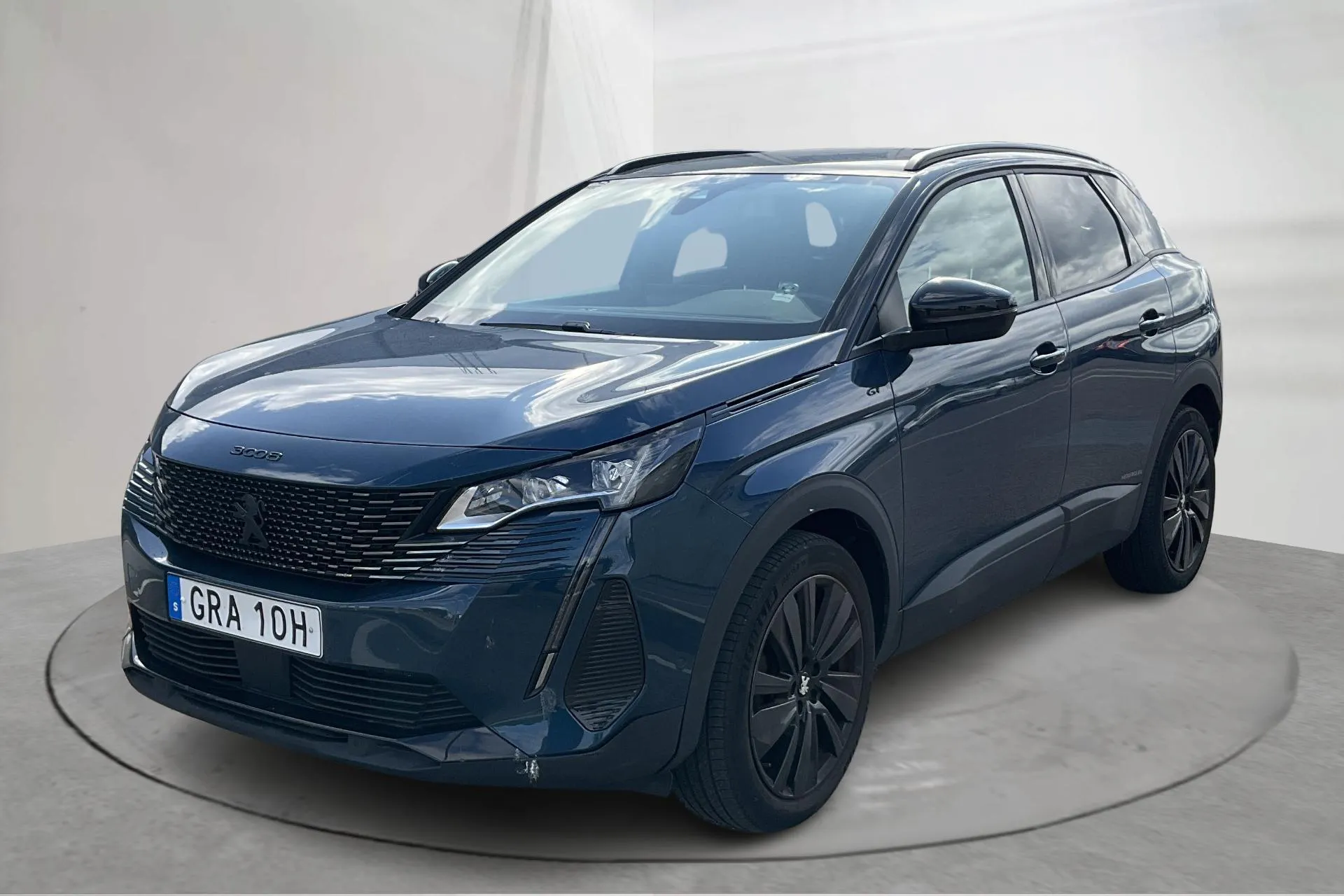 Presentation photo 1 of 13: Peugeot 3008 1.2 PureTech (130hk) - 34 580 km - Automatic - blue - 2023