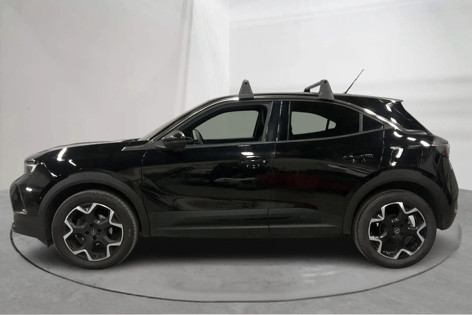 Presentationsfoto 2 av 14: Opel Mokka P130 (130hk) - 4 301 mil - Automat - svart - 2024