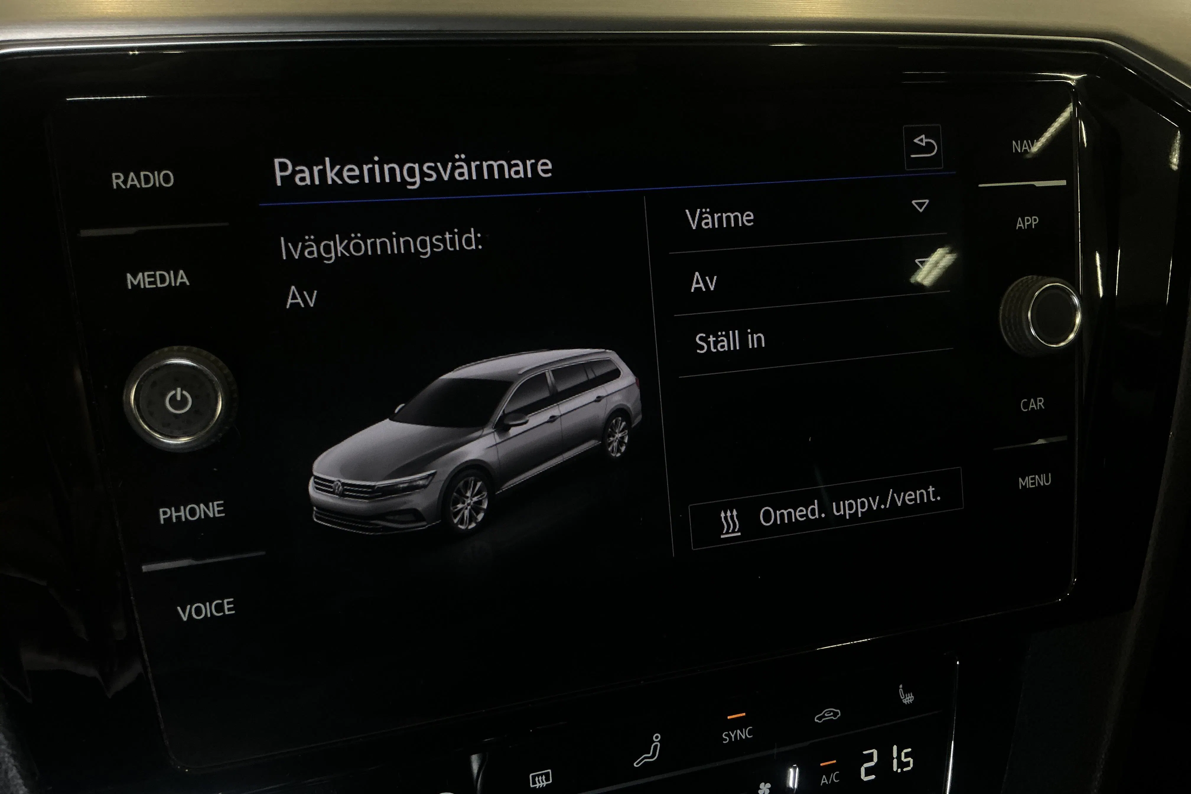 Presentation photo 19 of 19: VW Passat 2.0 TDI Sportscombi 4Motion (200hk) - 166 920 km - Automatic - black - 2022