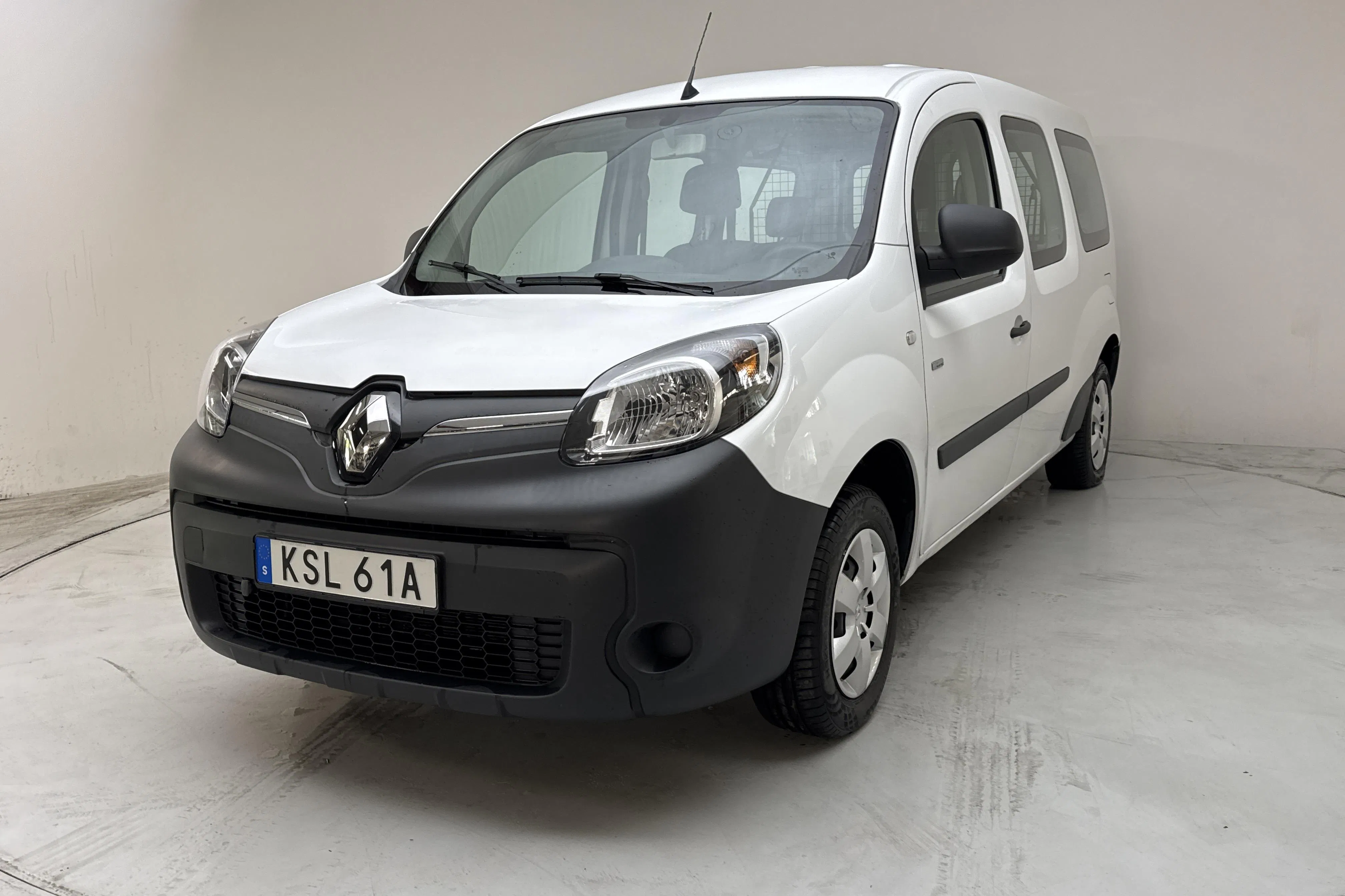 Presentationsfoto 1 av 12: Renault Kangoo Z.E Power Plus 33kWh Maxi Skåp (60hk) - 2 742 mil - Automat - vit - 2021