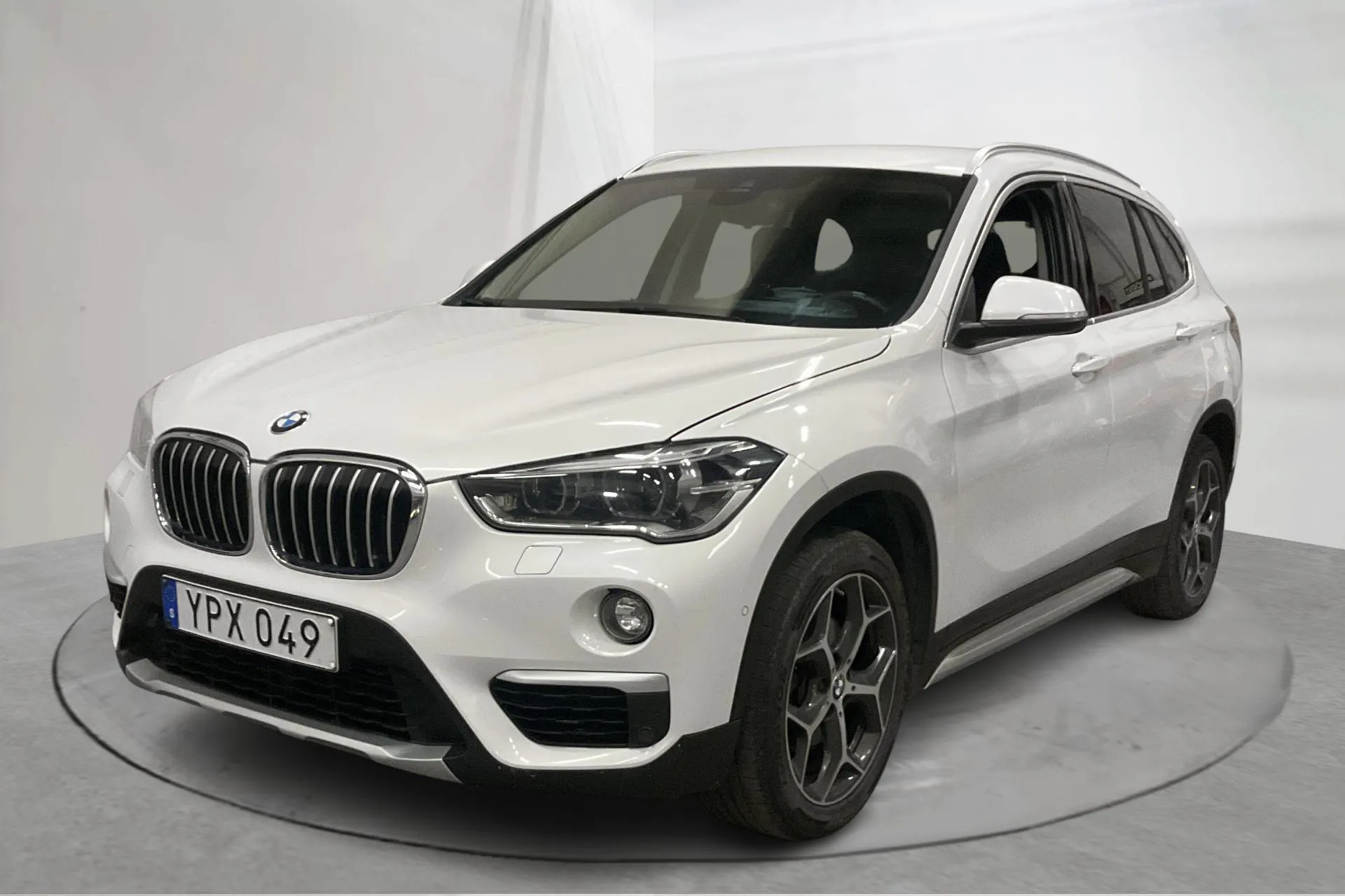Presentation photo 1 of 15: BMW X1 xDrive18d, F48 (150hk) - 201 520 km - Automatic - white - 2019