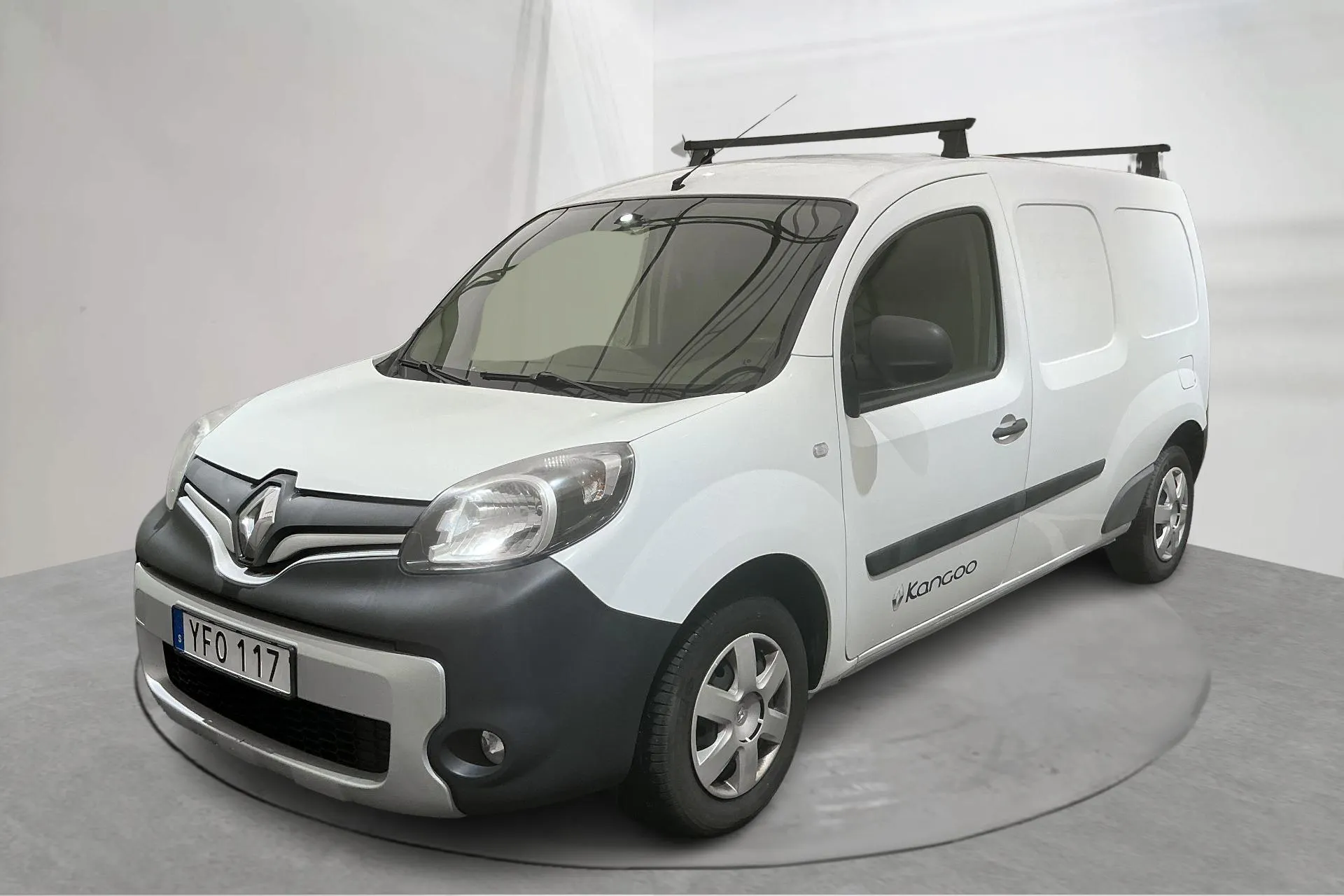 Presentationsfoto 1 av 13: Renault Kangoo 1.5 dCi Maxi skåp (90hk) - 10 301 mil - Manuell - vit - 2016