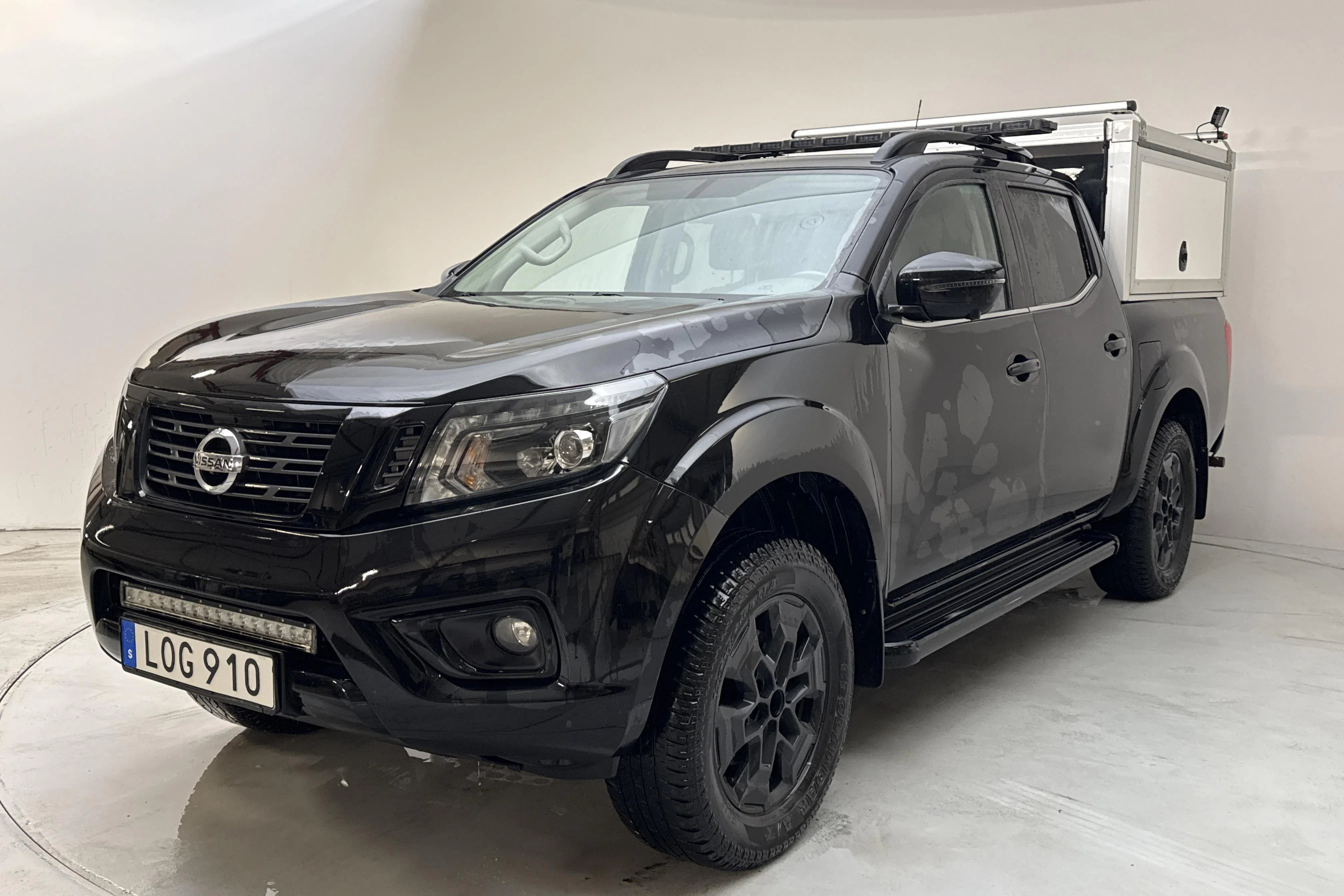 Presentationsfoto 1 av 16: Nissan Navara 2.3 dCi 4x4 (190hk) - 16 244 mil - Automat - svart - 2020
