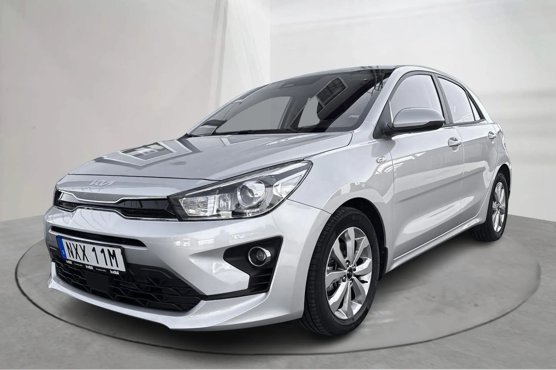 Presentation photo 1 of 15: KIA Rio 1.0 T-GDi (100hk) - 13 360 km - Manual - gray - 2022