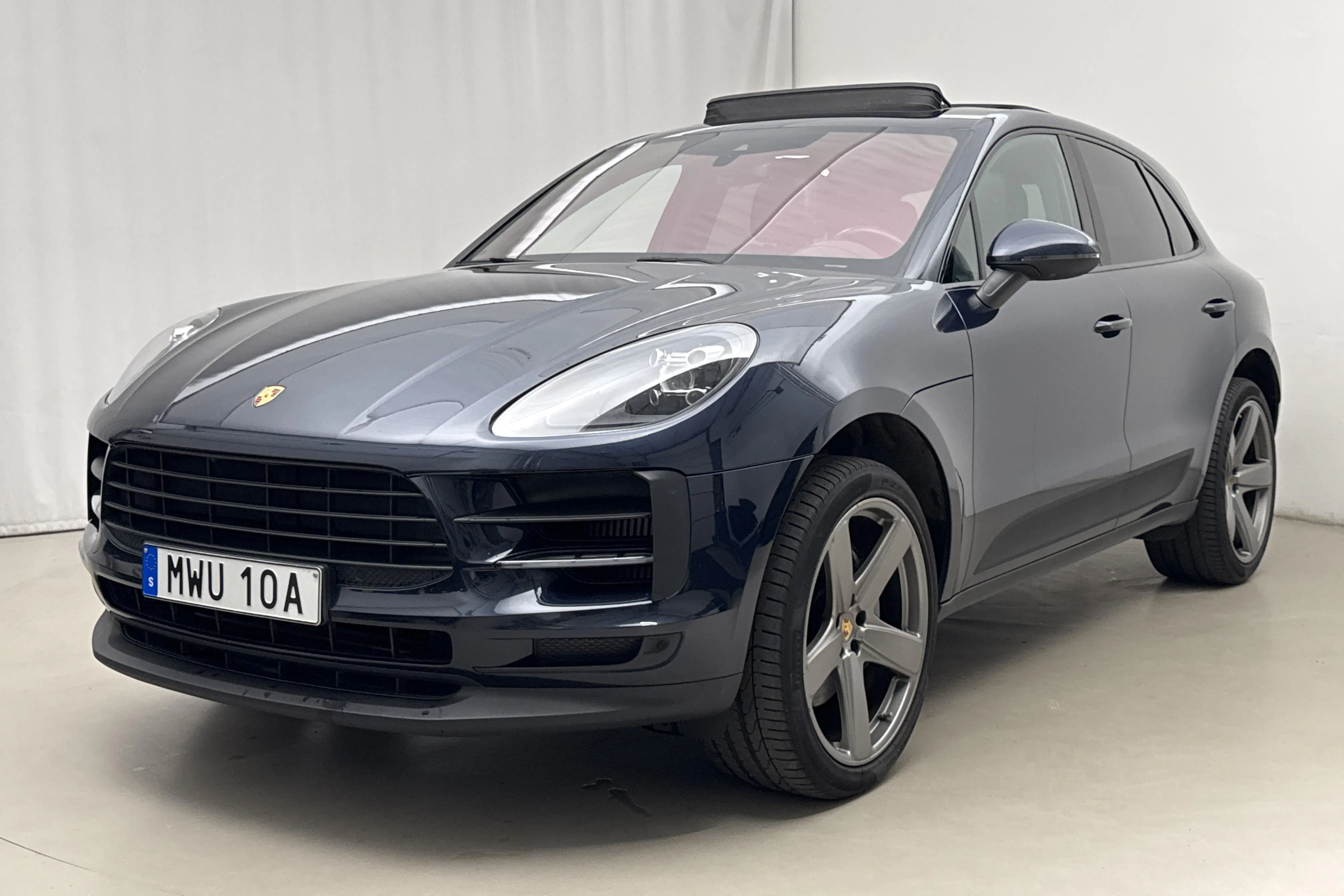 Presentation photo 1 of 23: Porsche Macan S (354hk) - 123 850 km - Automatic - dark blue - 2020