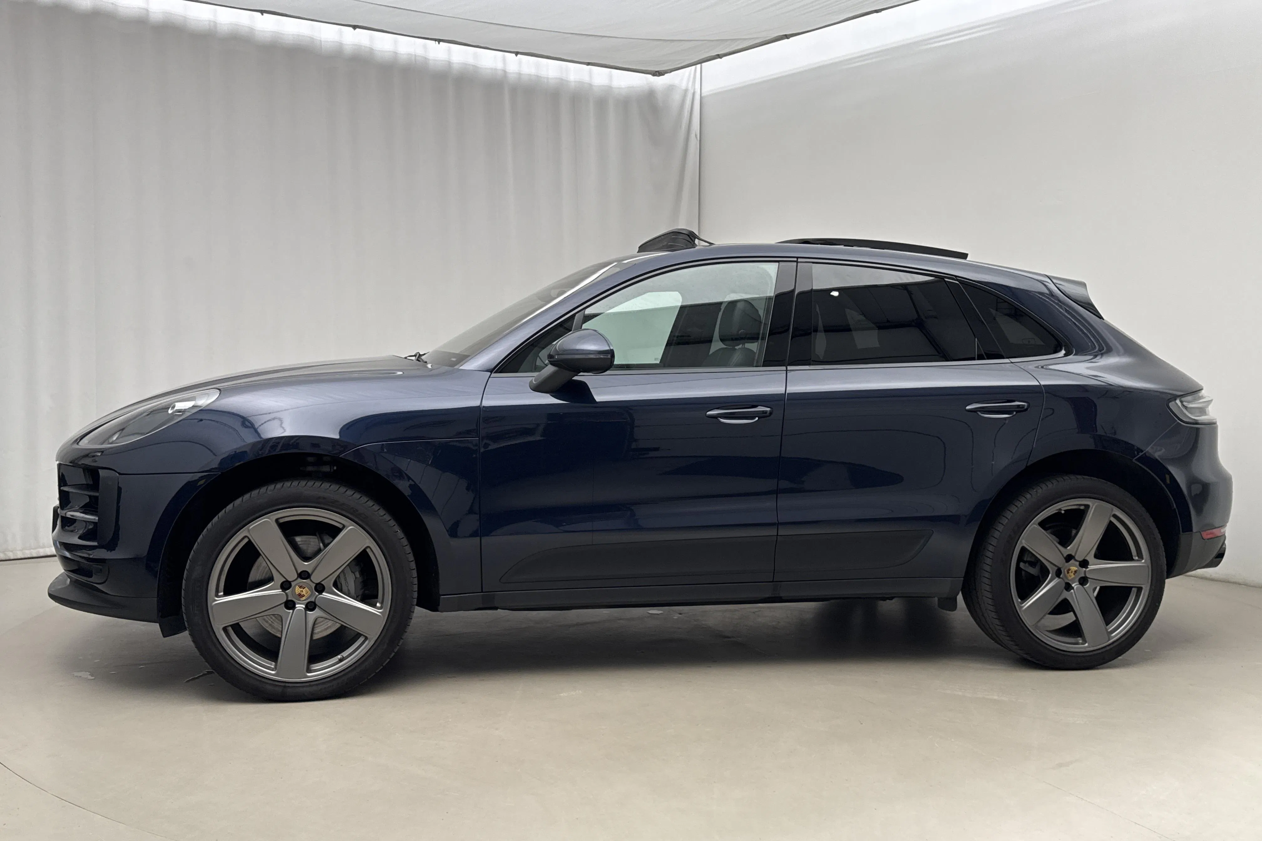 Presentation photo 2 of 23: Porsche Macan S (354hk) - 123 850 km - Automatic - dark blue - 2020