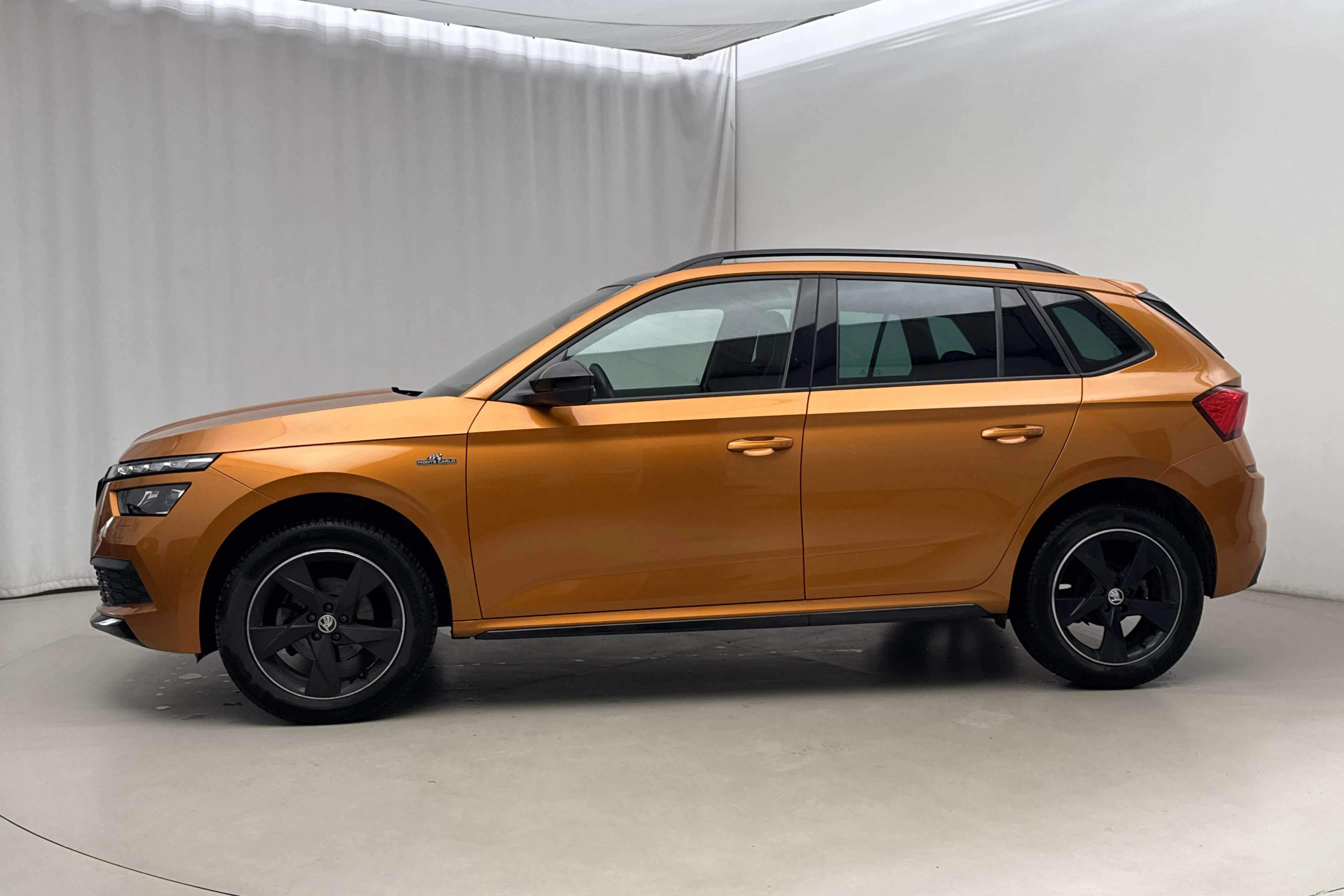 Presentationsfoto 2 av 20: Skoda Kamiq 1.0 TSI (110hk) - 4 238 mil - Manuell - orange - 2023