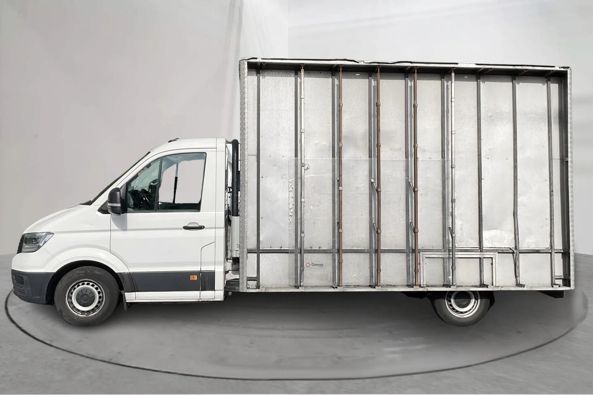 Presentation photo 2 of 11: VW Crafter 35 2.0 TDI Flak (140hk) - 131 630 km - Automatic - white - 2022