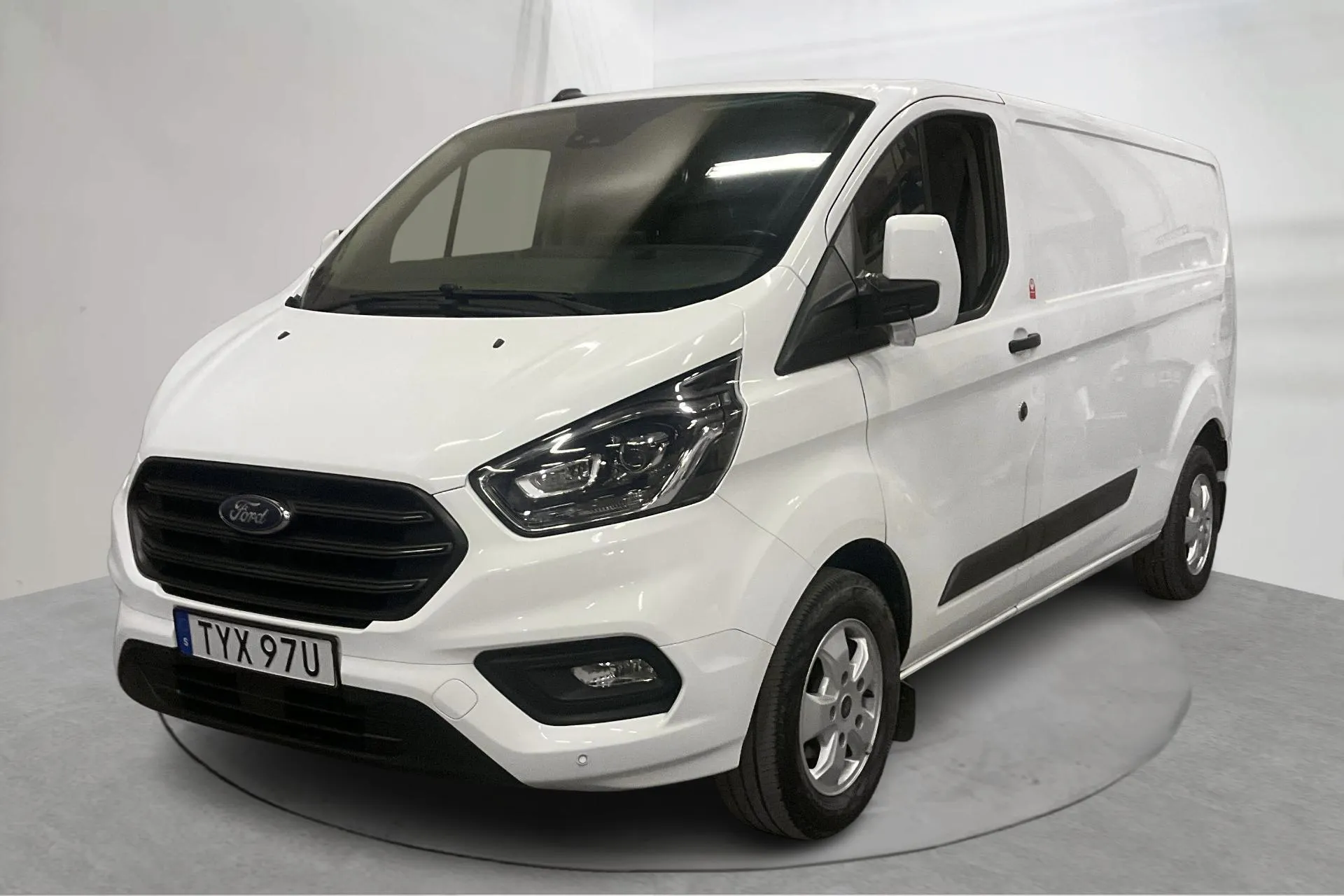 Presentation photo 1 of 15: Ford Transit Custom 300 (130hk) - 55 330 km - Automatic - white - 2022
