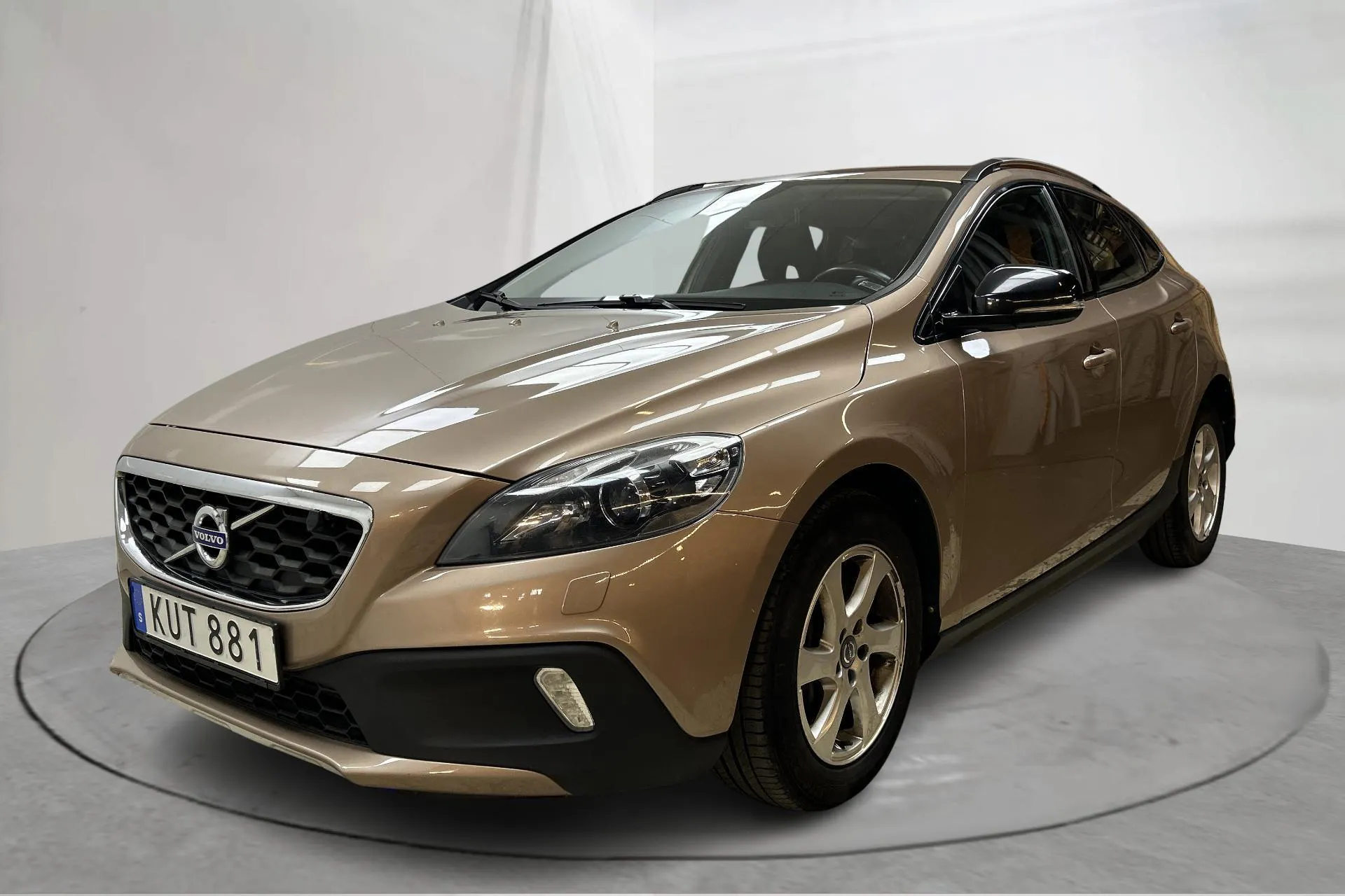 Presentation photo 1 of 13: Volvo V40 Cross Country D3 (150hk) - 143 100 km - Automatic - brown - 2016