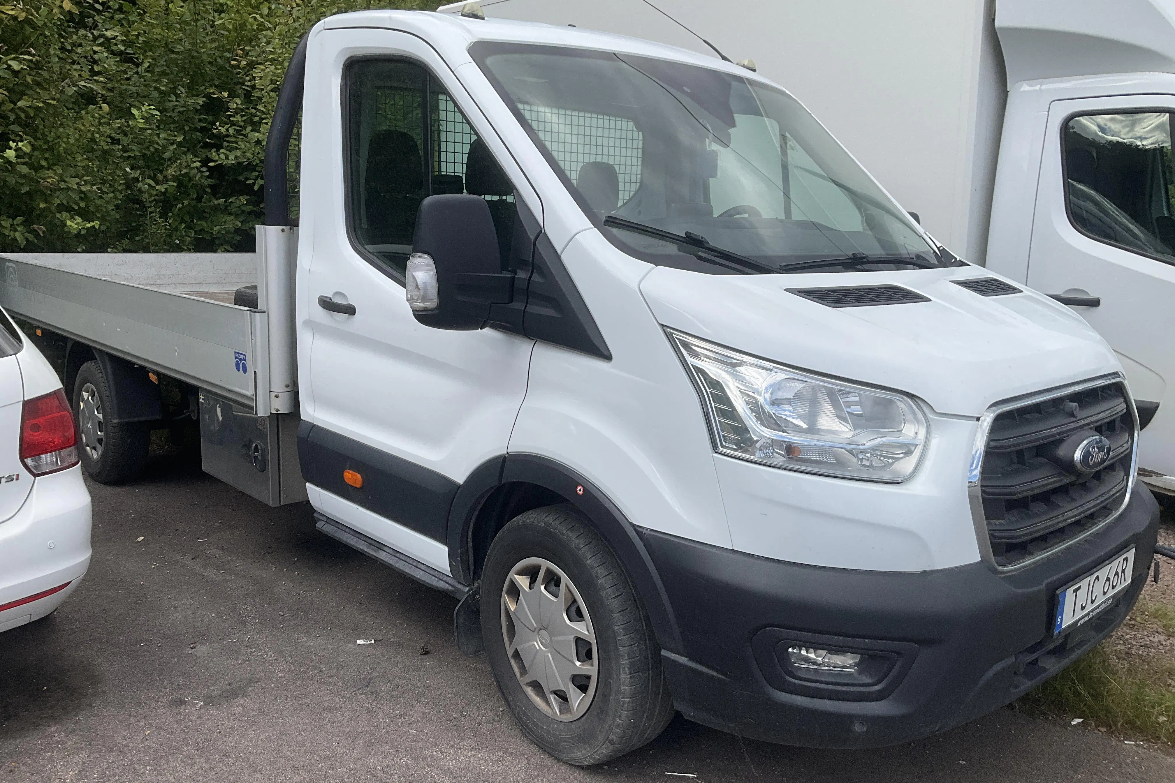 Presentation photo 2 of 9: FORD Transit 350 (185hk) - 200 650 km - Manual - white - 2020