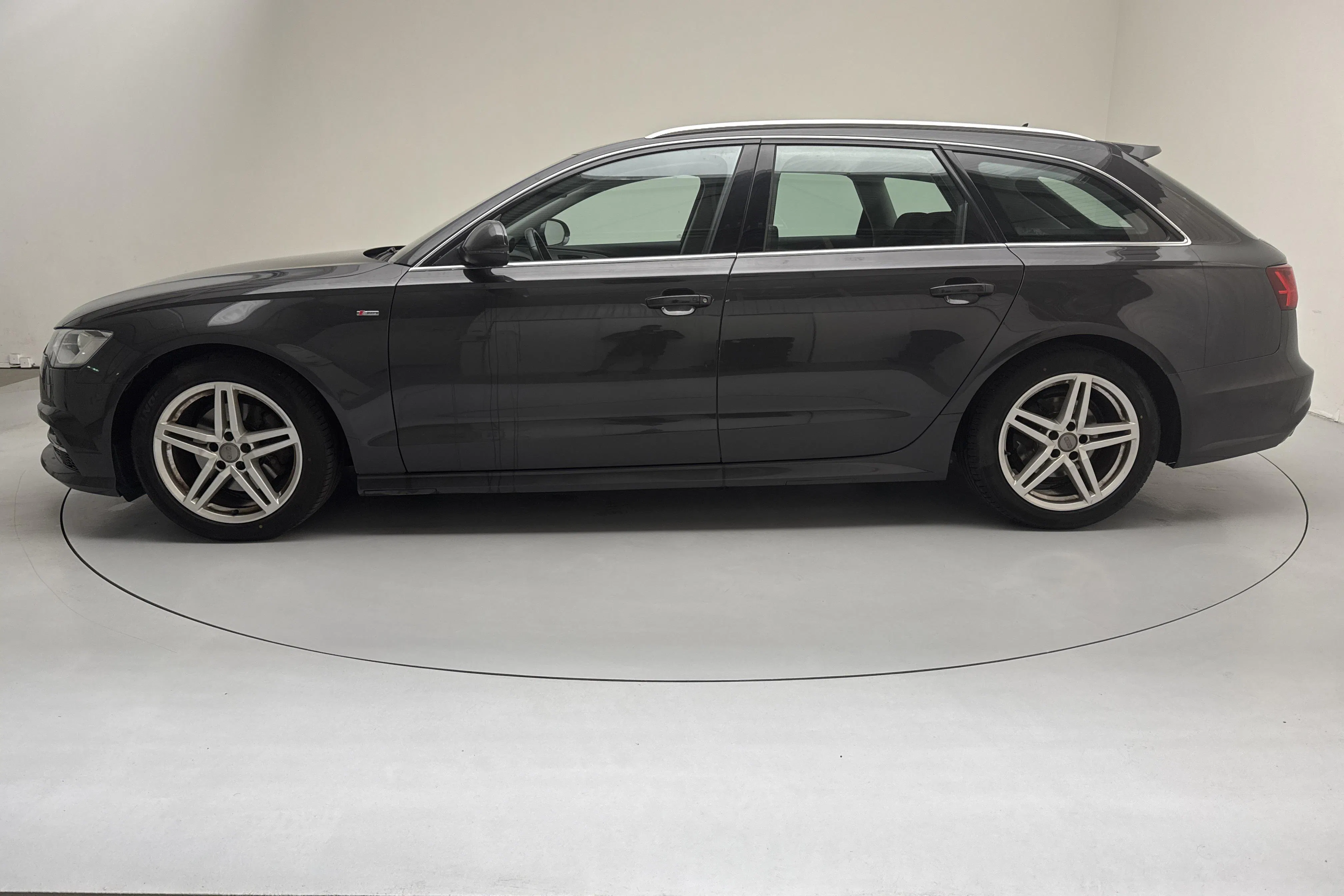 Presentation photo 2 of 13: Audi A6 2.0 TDI Avant quattro (190hk) - 249 590 km - Automatic - gray - 2017