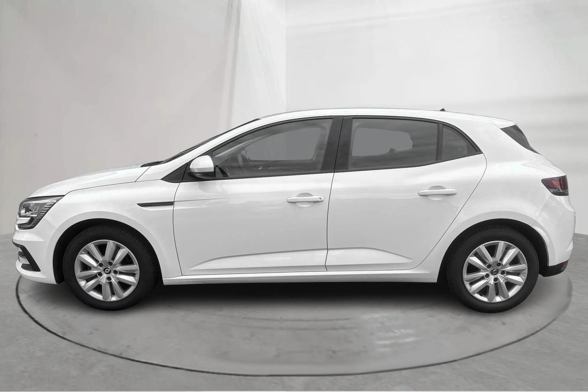Presentationsfoto 2 av 13: Renault Mégane 1.5 dCi 5dr (115hk) - 7 214 mil - Automat - vit - 2023