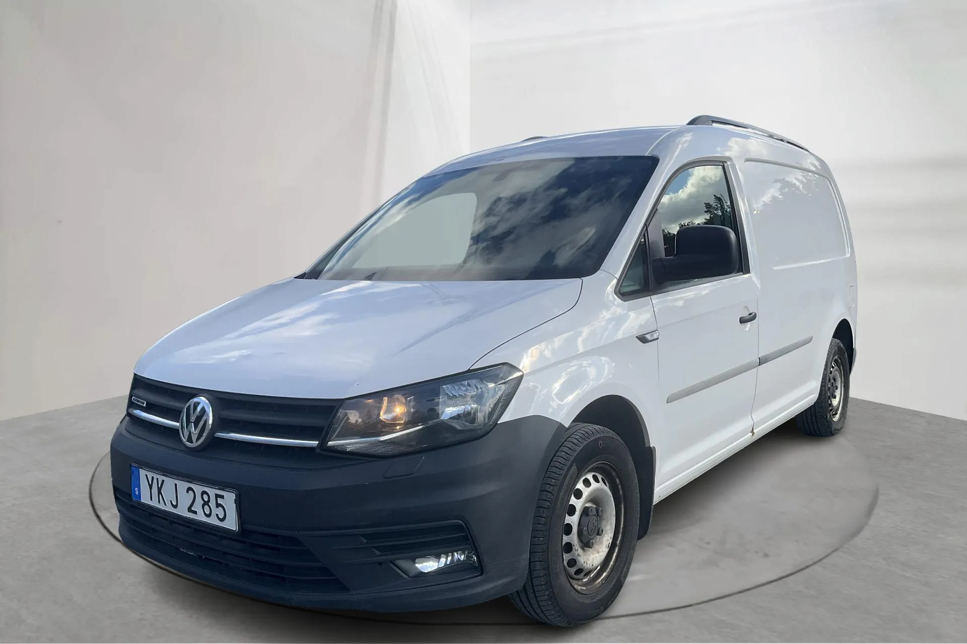 Presentation photo 1 of 15: VW Caddy 1.4 TGI Maxi Skåp (110hk) - 97 320 km - Automatic - white - 2017