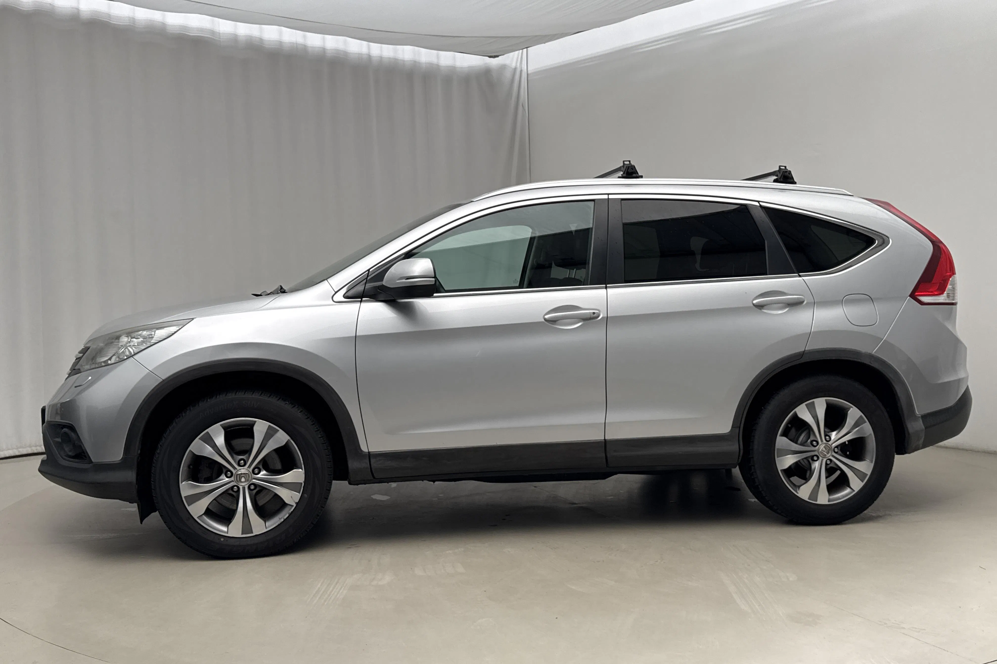 Presentation photo 2 of 16: Honda CR-V 2.2 i-DTEC 4WD (150hk) - 176 650 km - Manual - silver - 2013