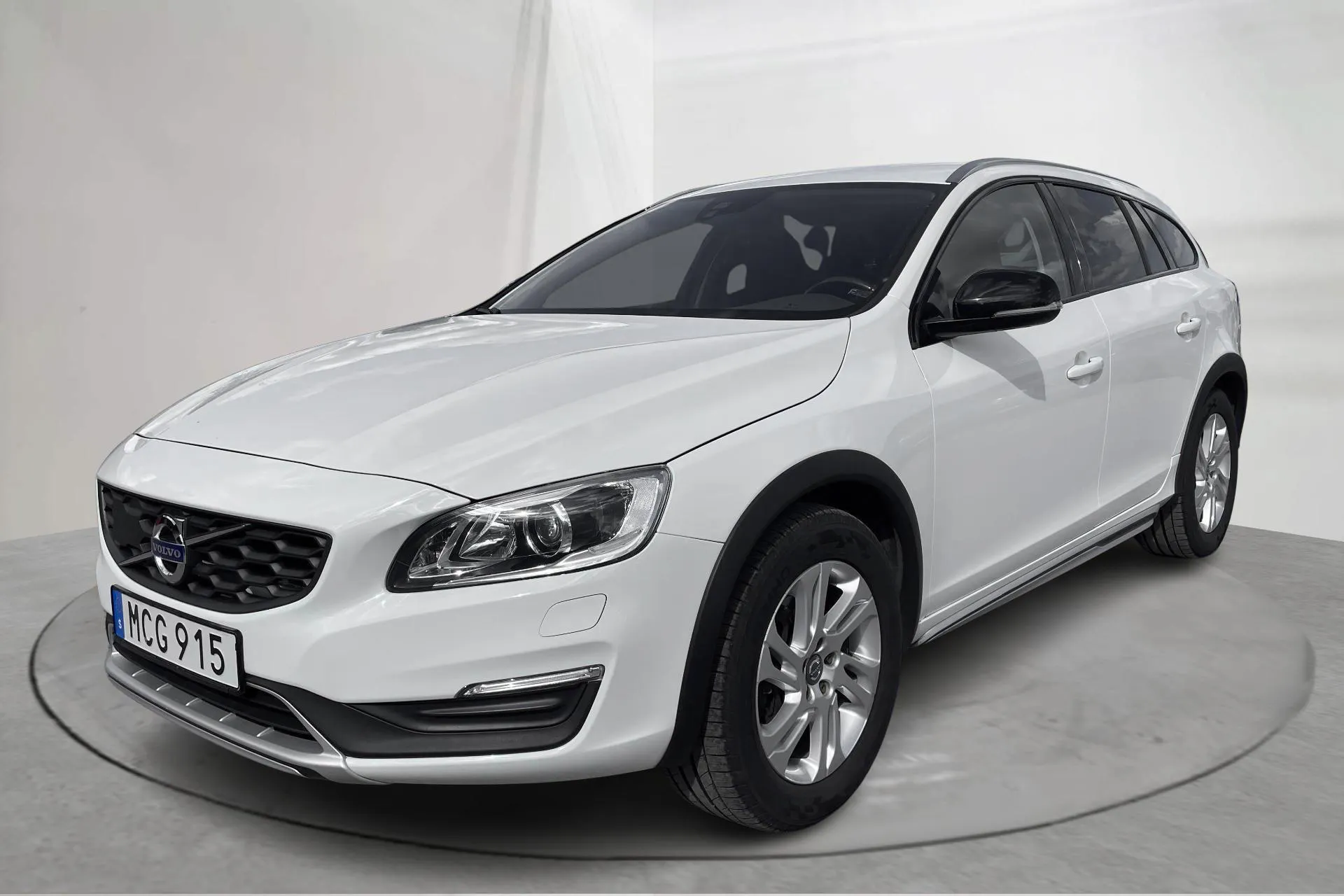 Presentation photo 1 of 22: Volvo V60 D4 Cross Country AWD (190hk) - 123 030 km - Automatic - white - 2016