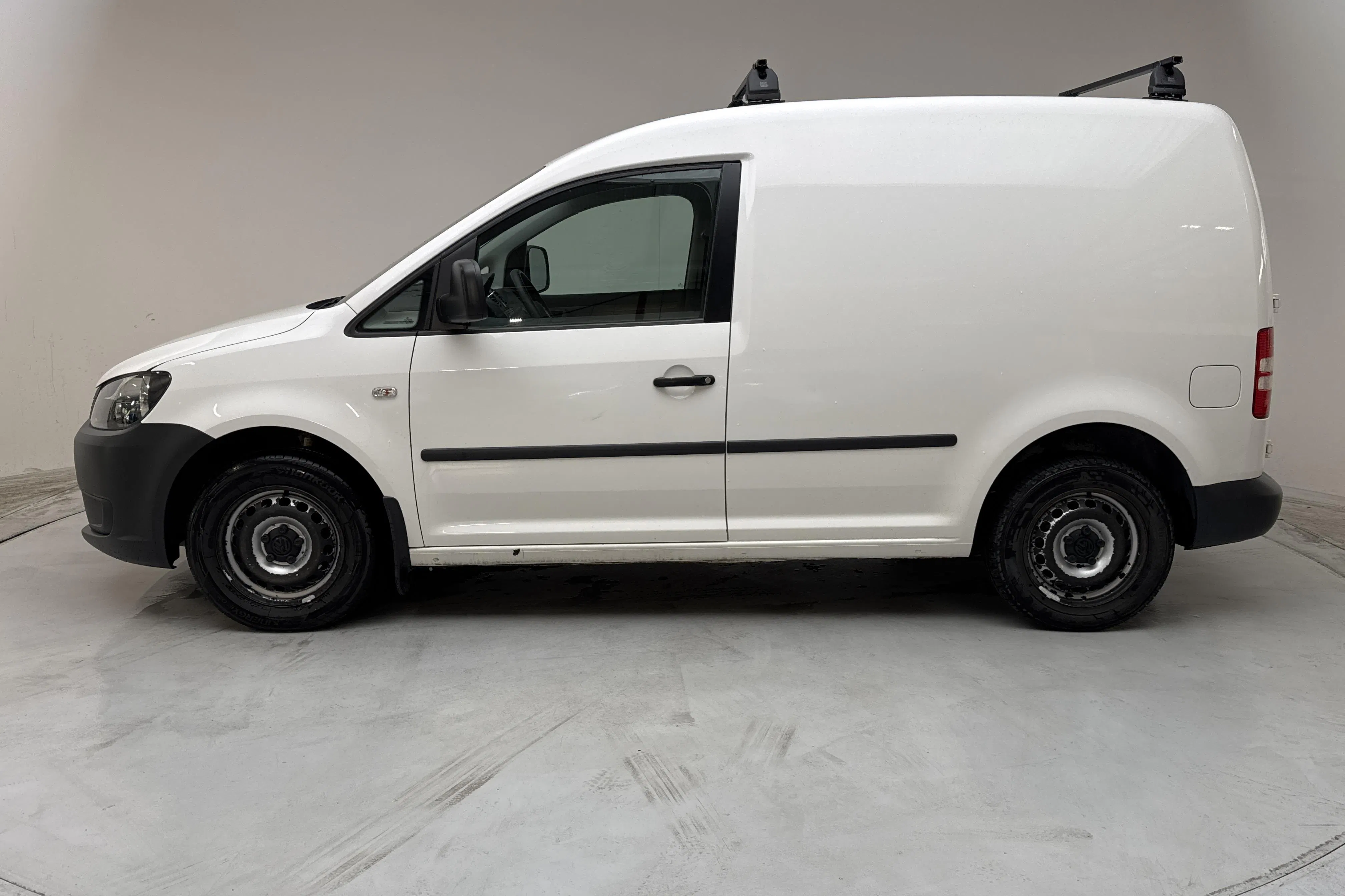 Presentationsfoto 2 av 11: VW Caddy 2.0 Ecofuel Skåp (109hk) - 9 943 mil - Manuell - vit - 2013