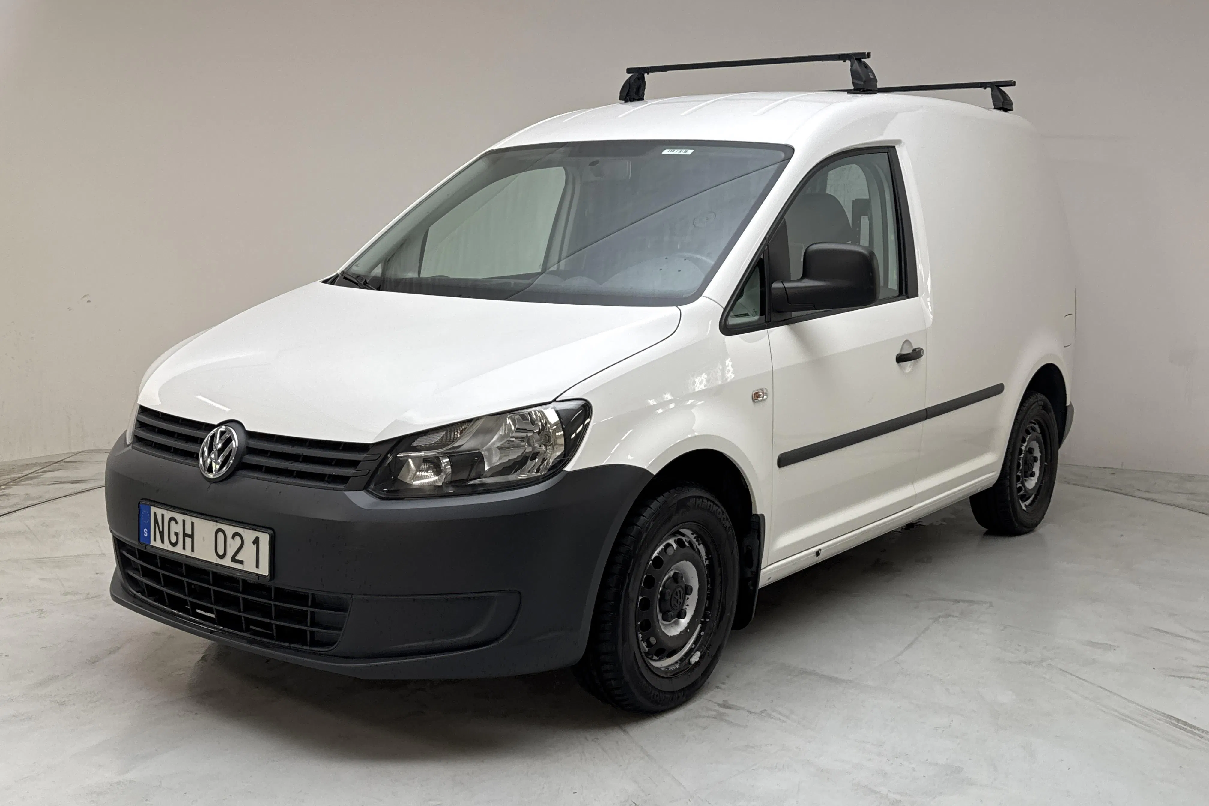 Presentationsfoto 1 av 11: VW Caddy 2.0 Ecofuel Skåp (109hk) - 9 943 mil - Manuell - vit - 2013