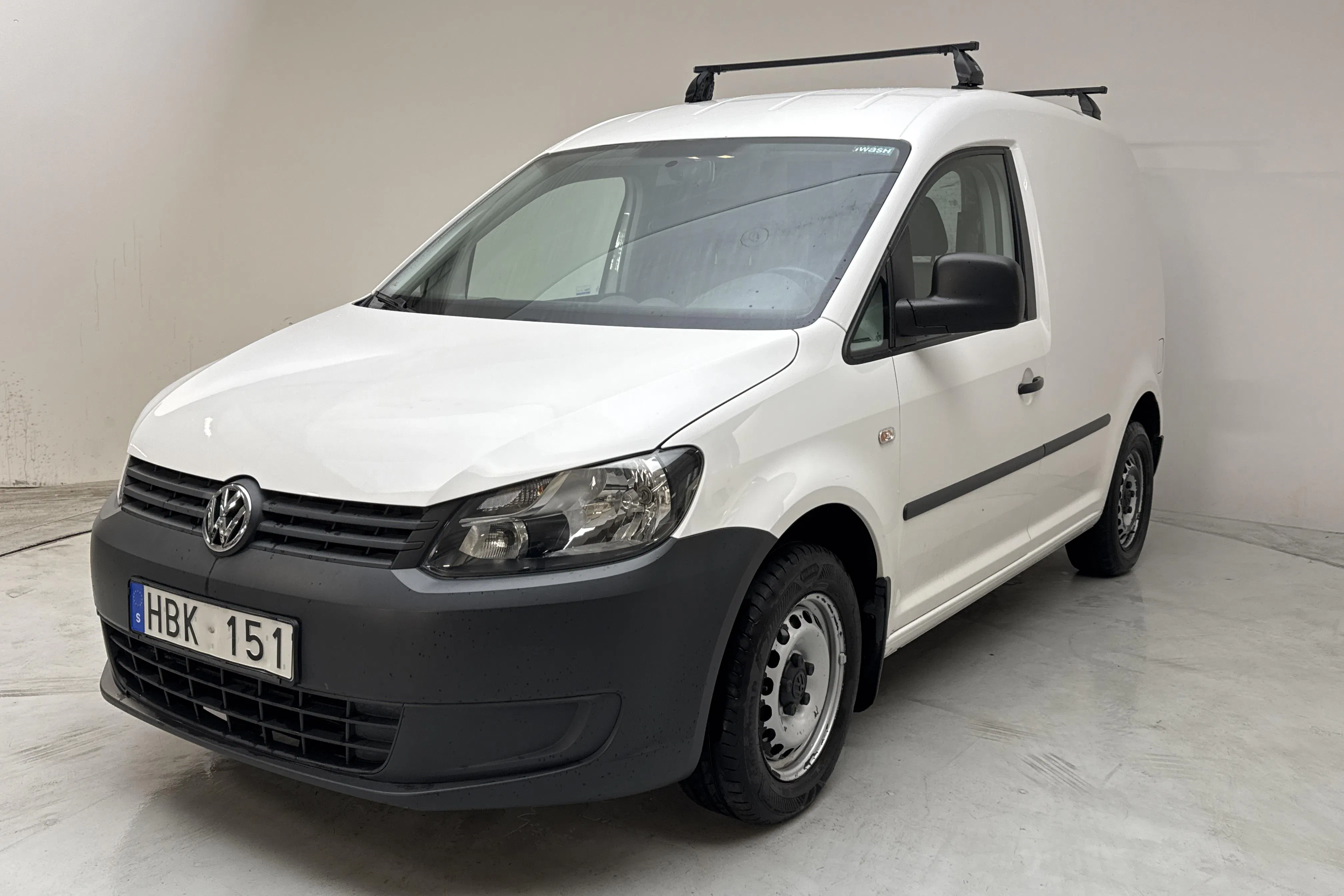 Presentationsfoto 1 av 12: VW Caddy 2.0 Ecofuel Skåp (109hk) - 9 682 mil - Manuell - vit - 2013